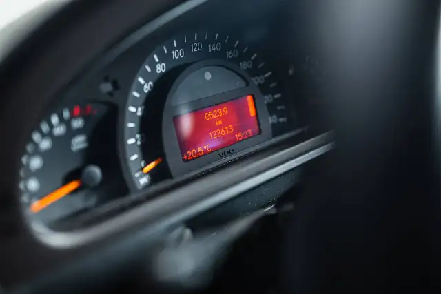 Mercedes-Benz G-Class view 12