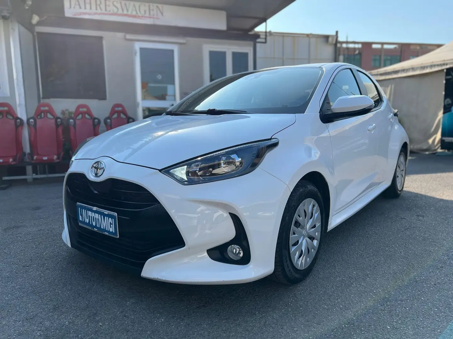 Toyota Yaris 1.0 5 porte Trend Bianco - 2