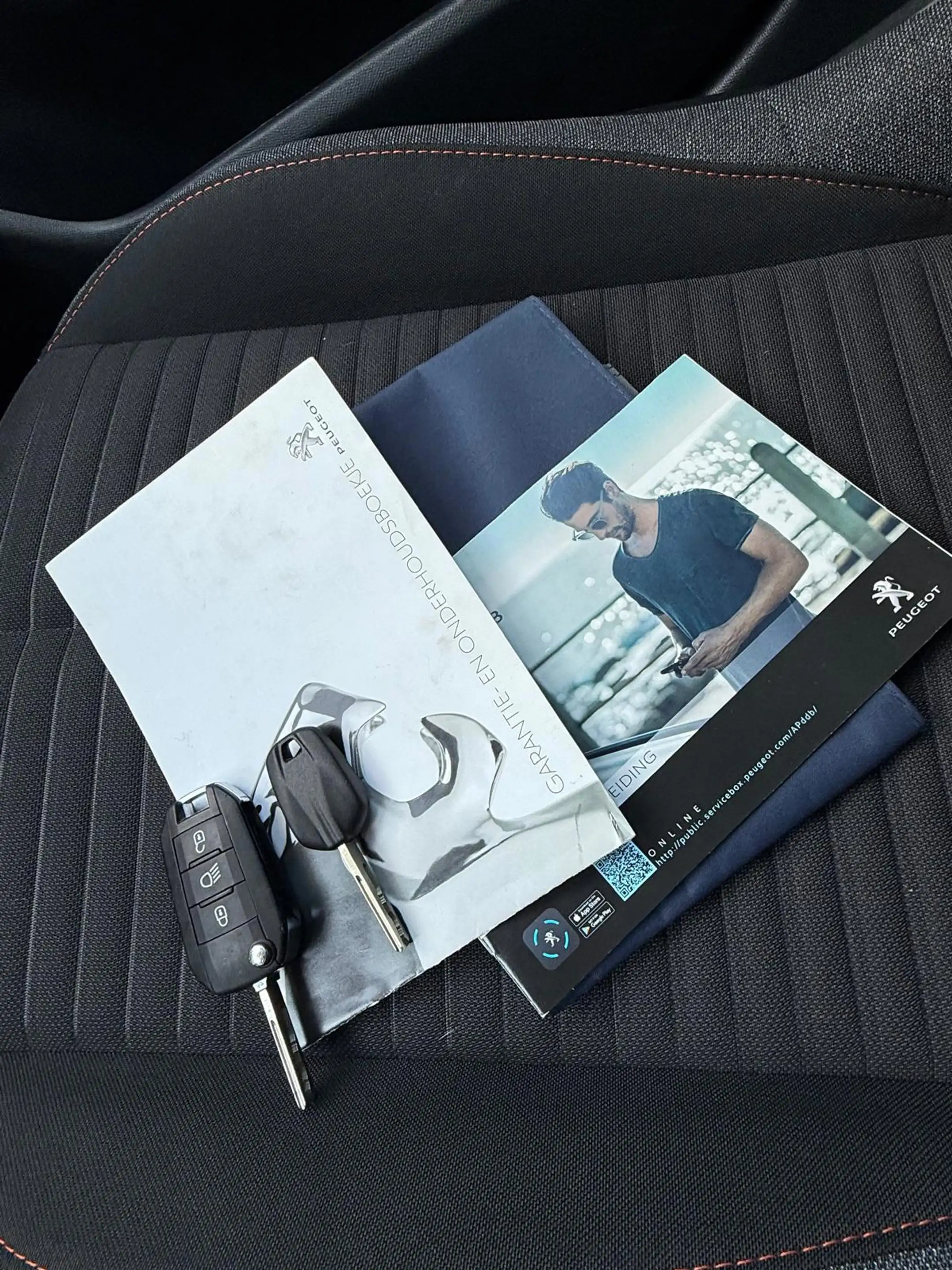 Peugeot 208 1.2 PureTech Active/Navi/Carplay/Airco/Cruise/ — photo 40