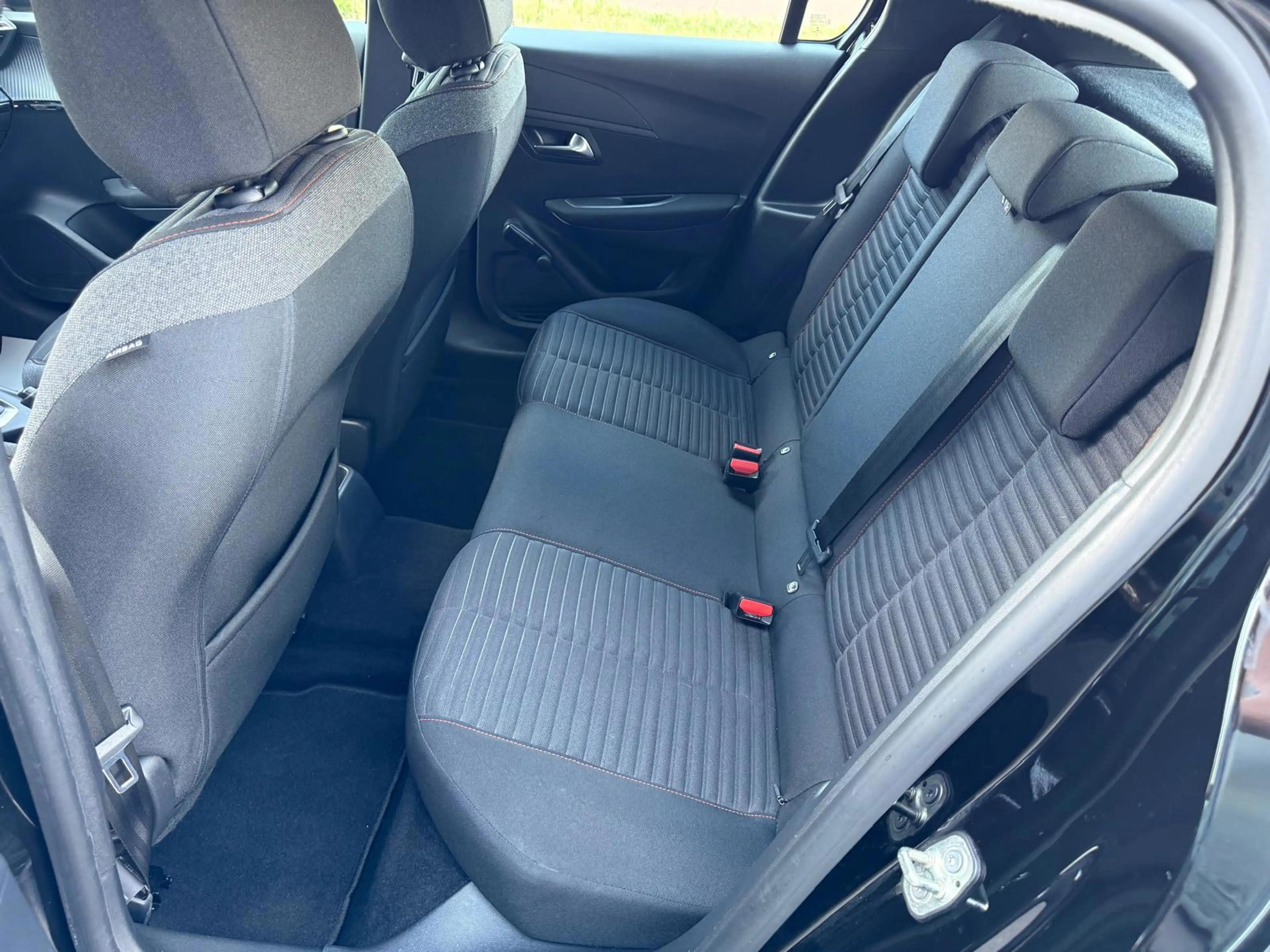 Peugeot 208 1.2 PureTech Active/Navi/Carplay/Airco/Cruise/ — photo 14