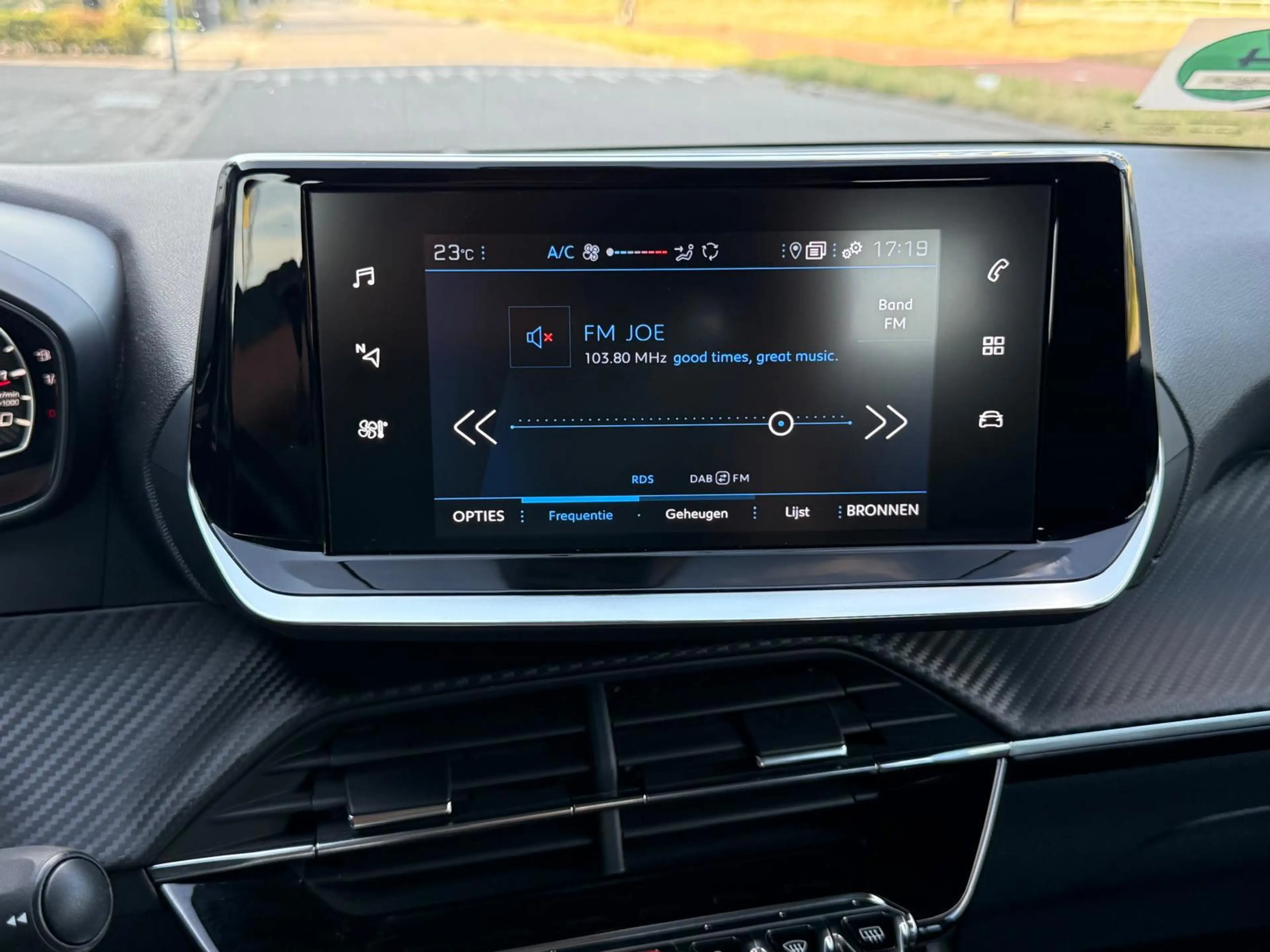 Peugeot 208 1.2 PureTech Active/Navi/Carplay/Airco/Cruise/ — photo 27
