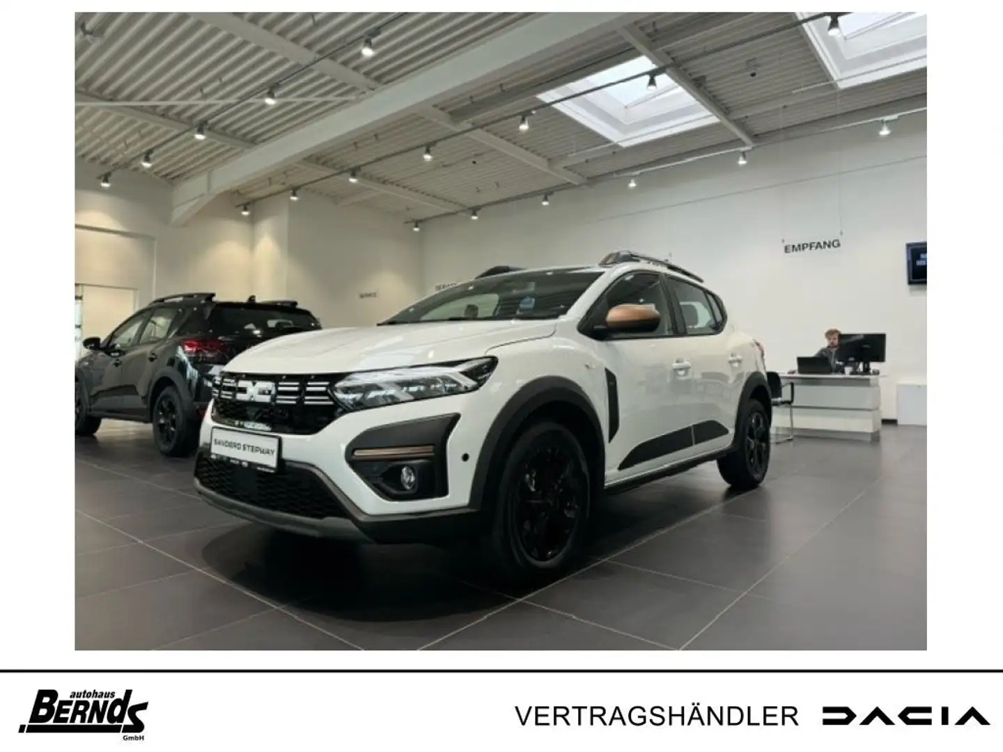 Dacia Sandero Stepway TCe 90 CVT Extreme AUTOMATIK KLIMA PDC Weiß - 1