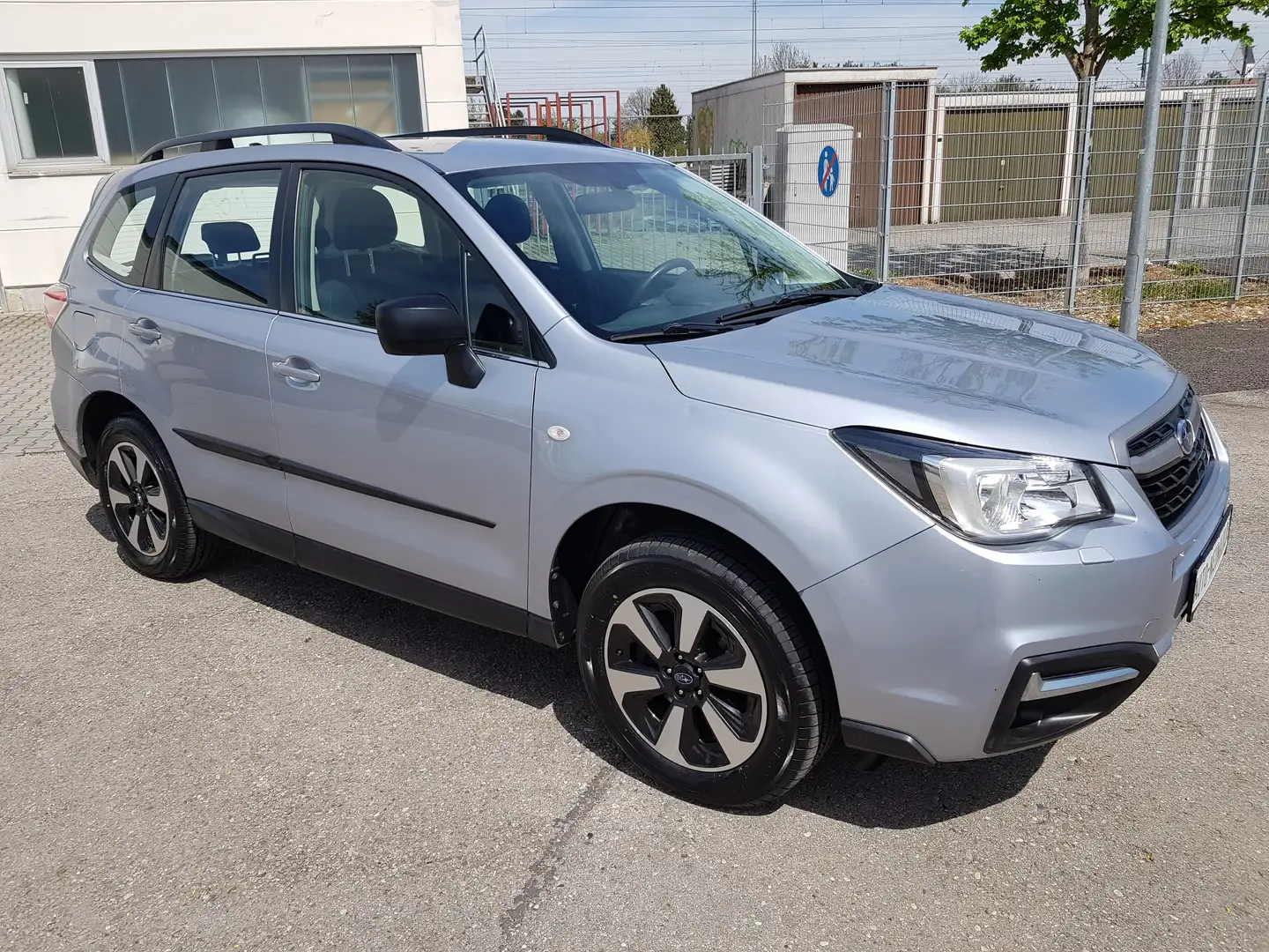 Subaru Forester 2.0D Lineartronic *Klimaautomatik / Euro 6* Silber - 2