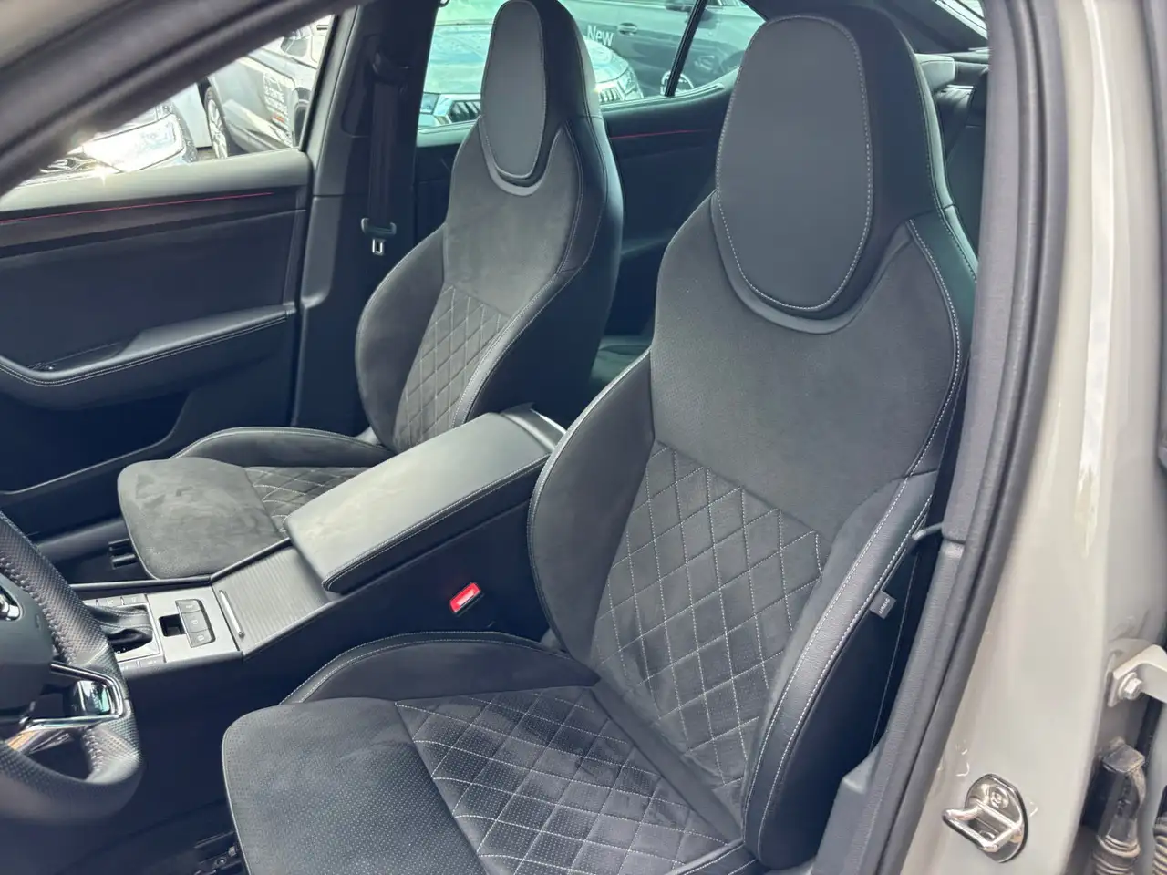 Skoda Superb Sportline 1.5 TSI 110 kW (150pk) DSG7, миниатюра 13