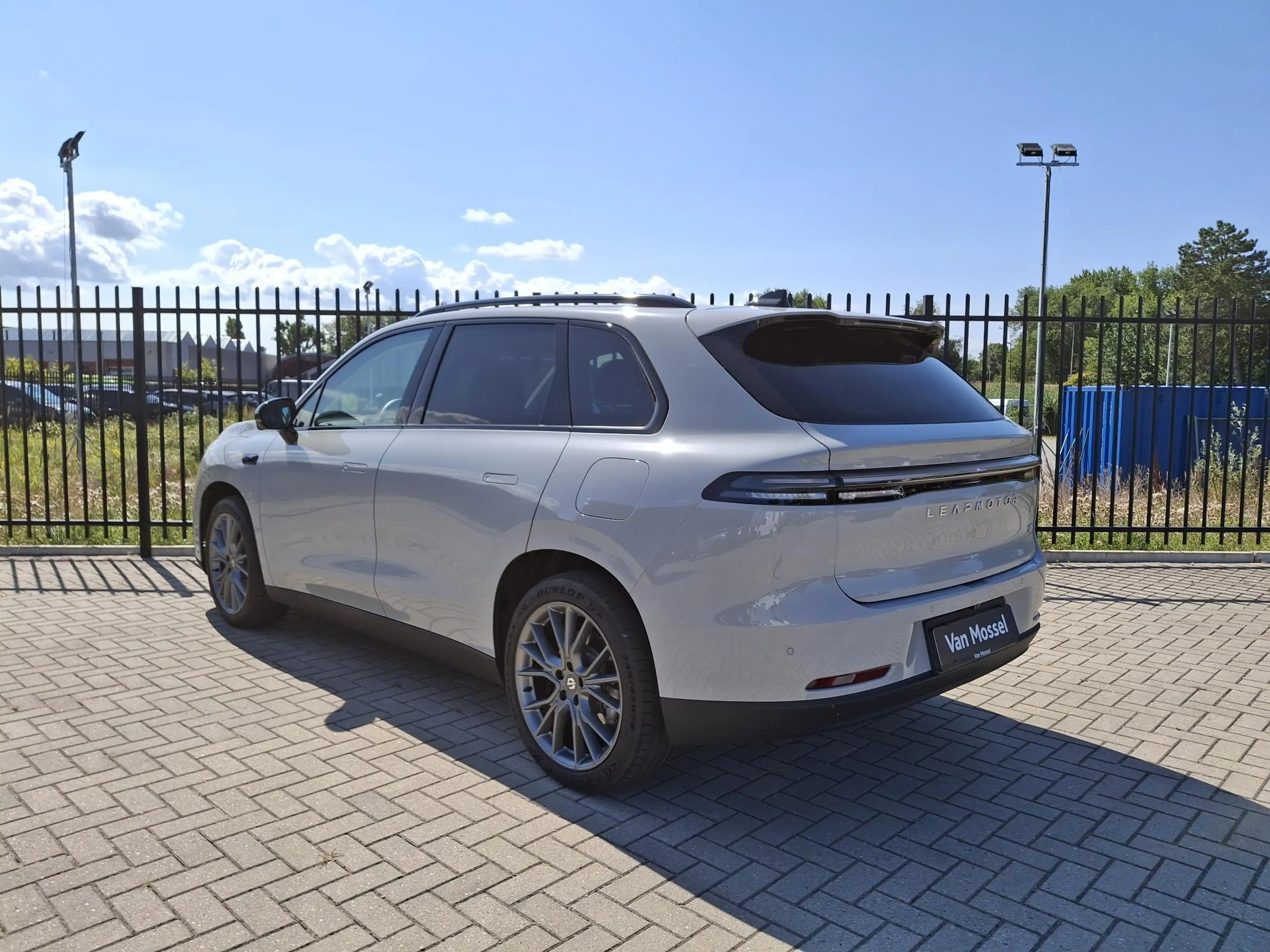 Leapmotor C10 Design 69.9 kWh | Navigatie | Climate control | St — photo 4