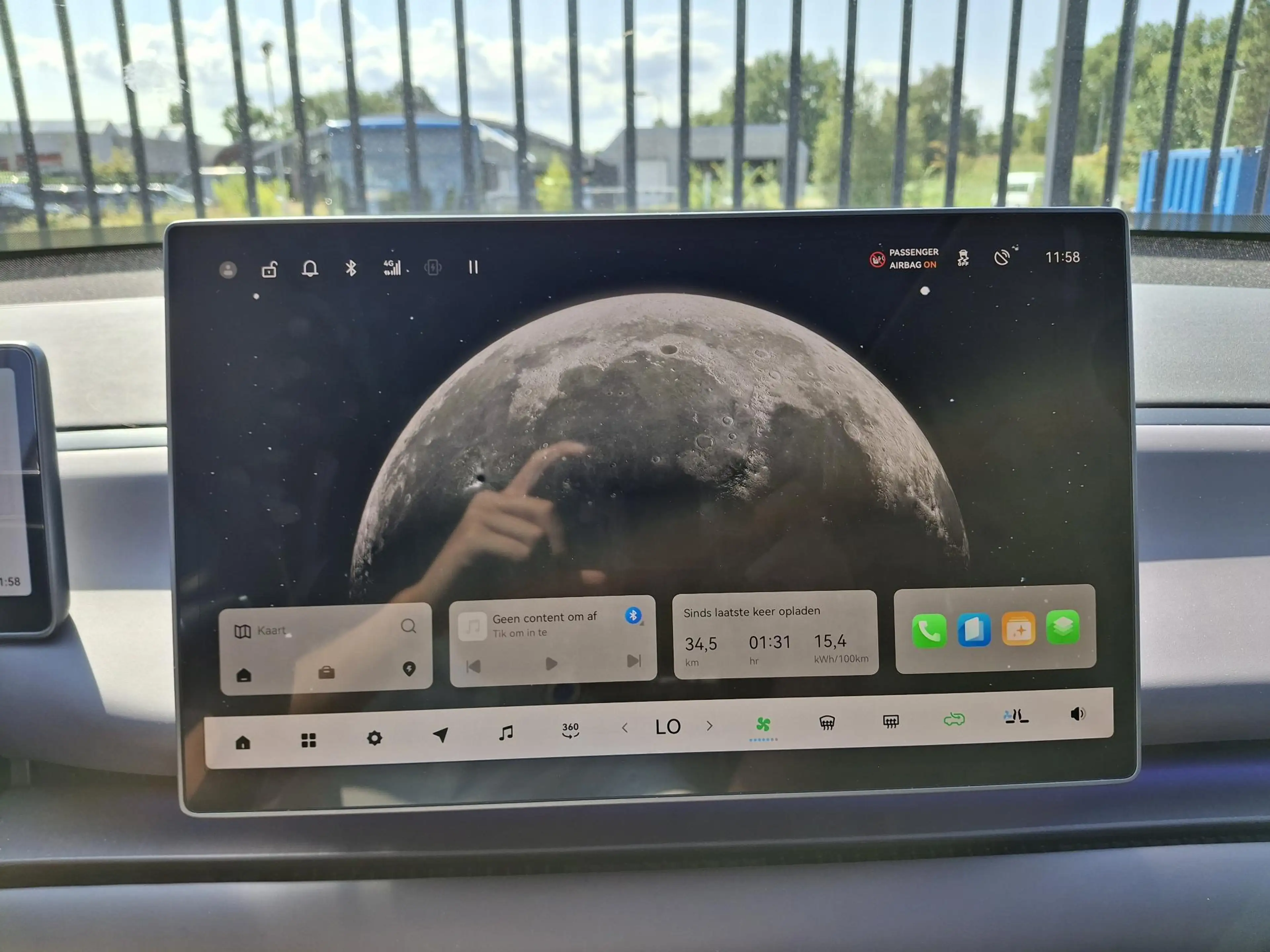 Leapmotor C10 Design 69.9 kWh | Navigatie | Climate control | St — photo 12