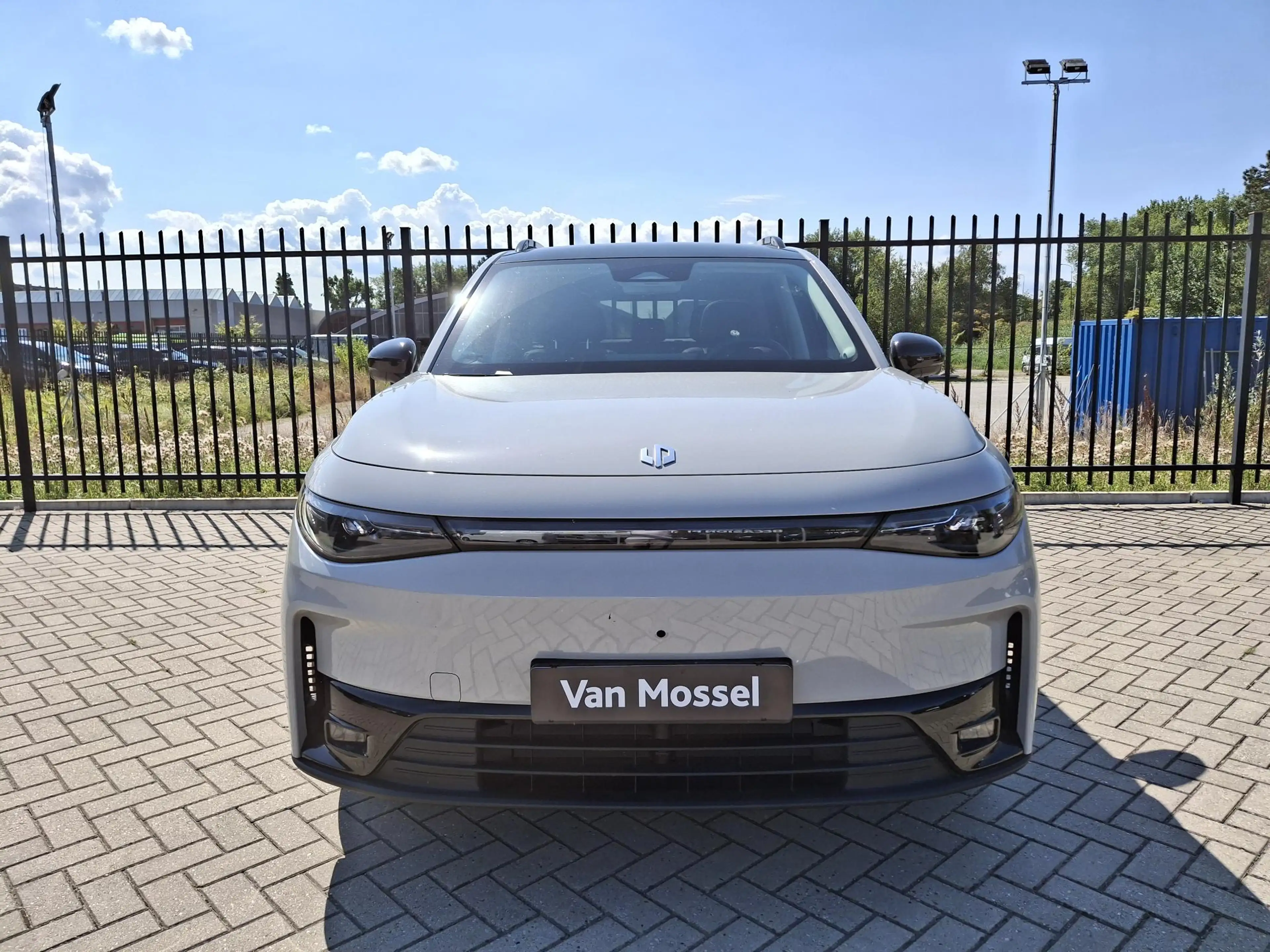 Leapmotor C10 Design 69.9 kWh | Navigatie | Climate control | St — photo 9