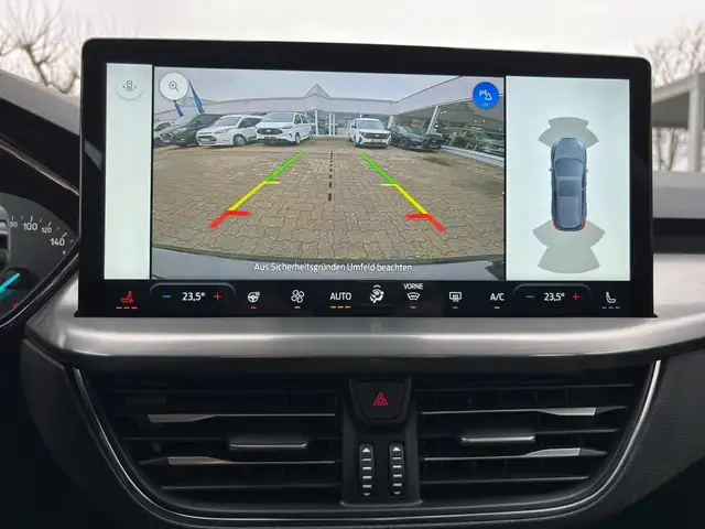 Ford Focus view 14
