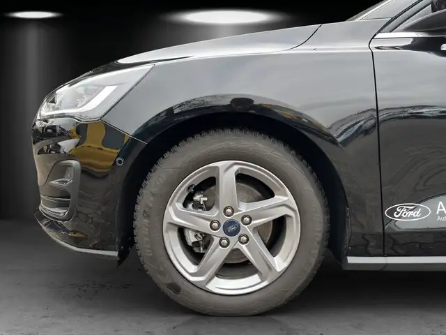 Ford Focus view 13