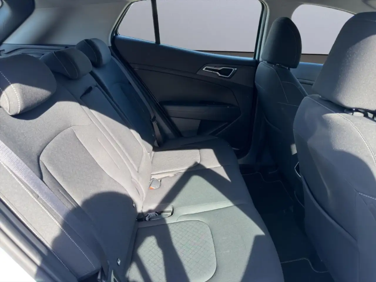 Kia Sportage Edition 7 1.6 T-GDI Allwetterreifen Klimaautom Nav 9