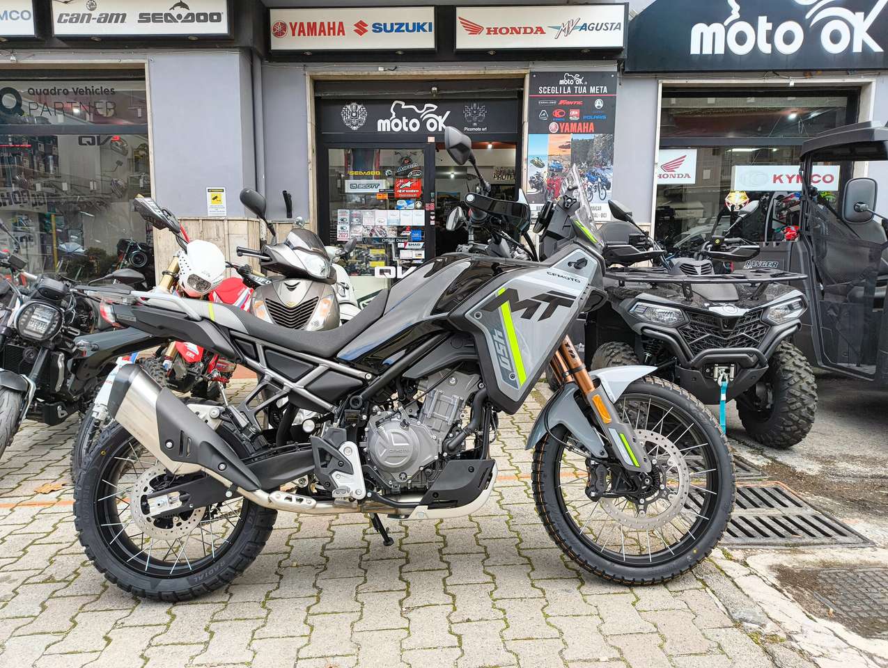 CFMOTO 450 MT