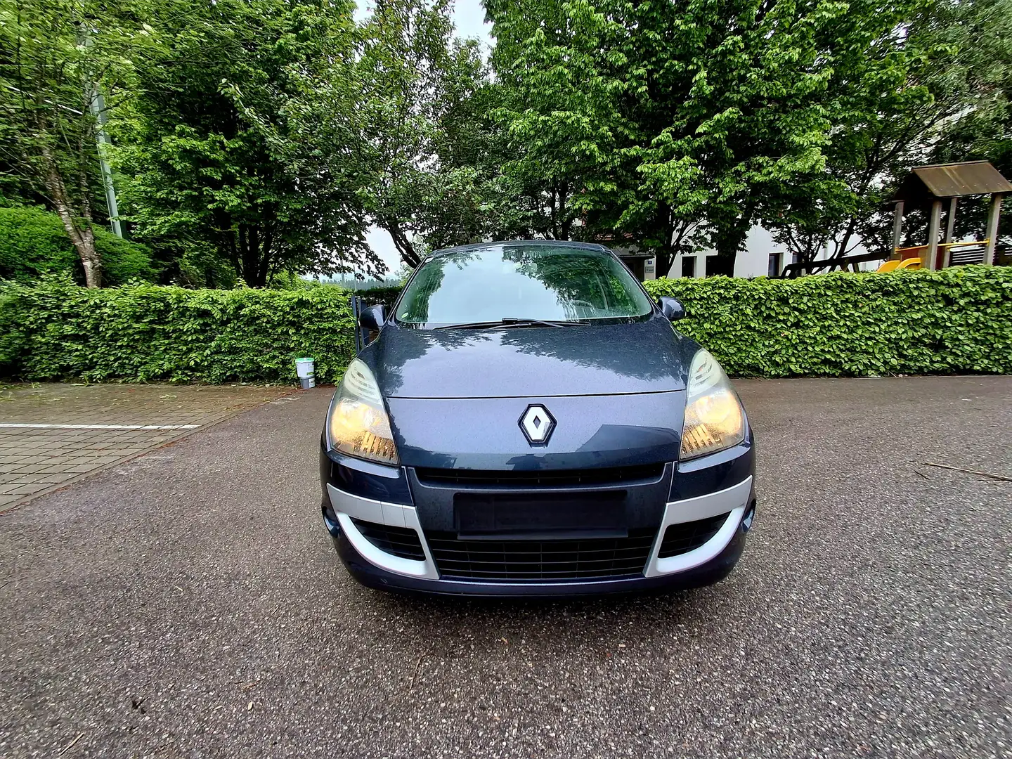 Renault Scenic Scénic III TomTom Edition 1,6 16V Grau - 2