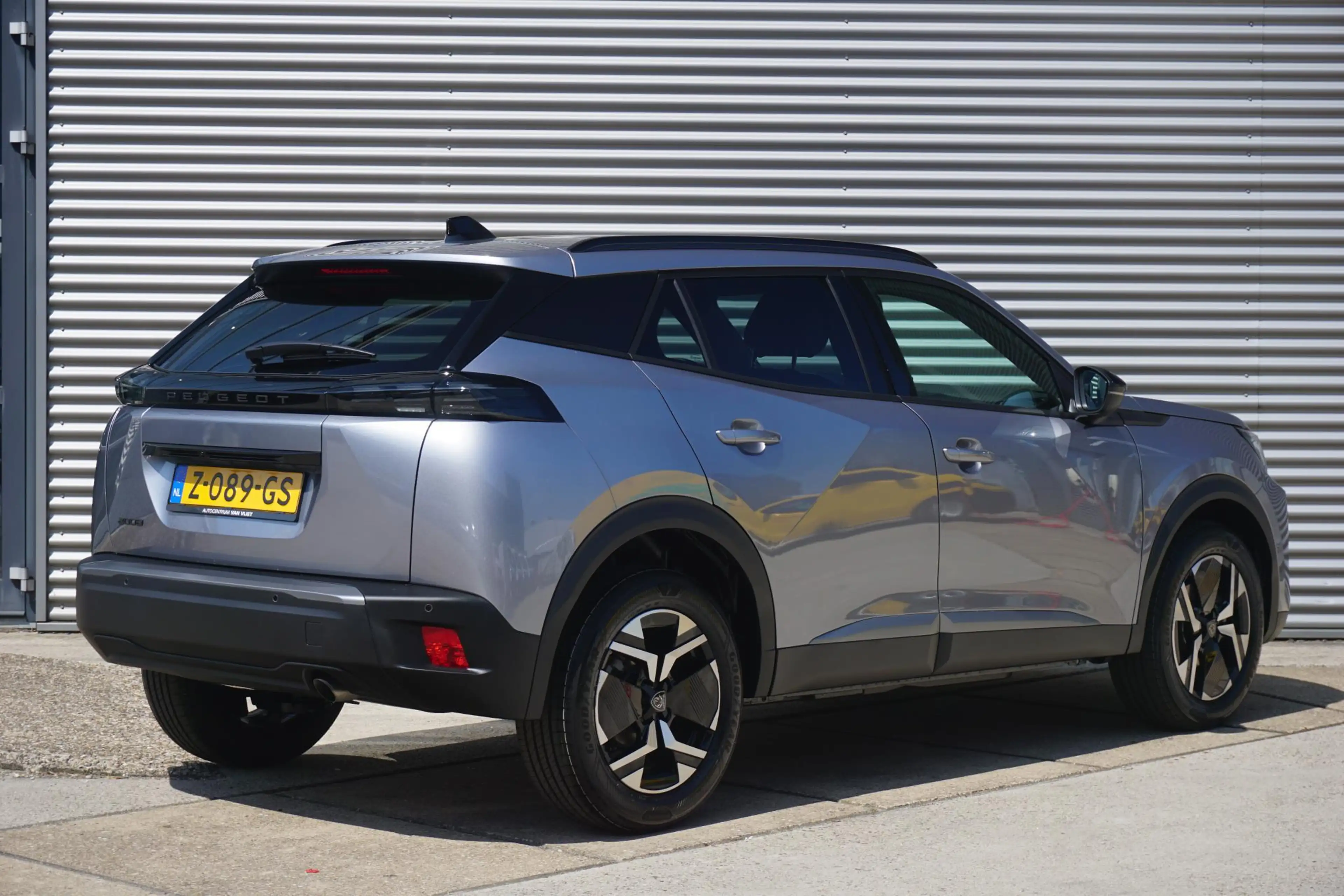 Peugeot 2008 1.2 PureTech 100 Allure 180° Camera | Navi — photo 2
