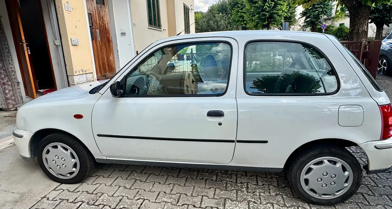 Nissan Micra II 20003p 1.0 Comfort, foto 2
