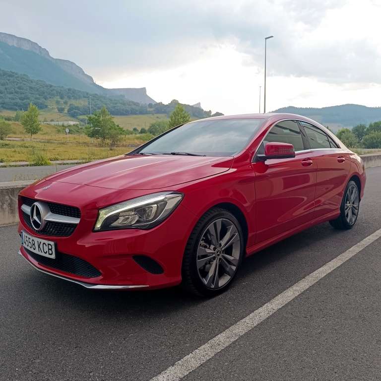 Mercedes-Benz CLA 180 Urban - foto 1