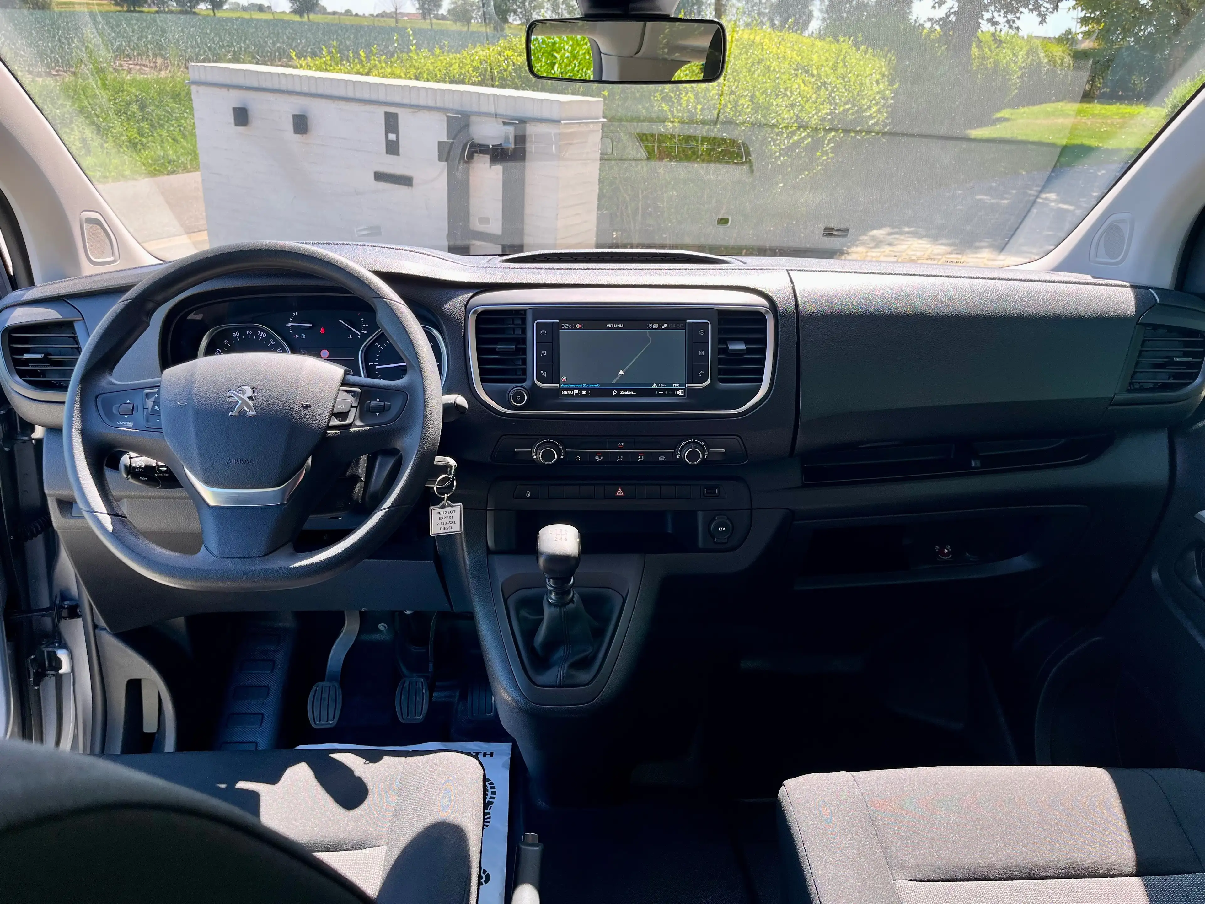 Peugeot Expert 2.0 HDi L3H1/1eignr/57400km/Carplay/Camera/Navi/Cruise... — photo 2
