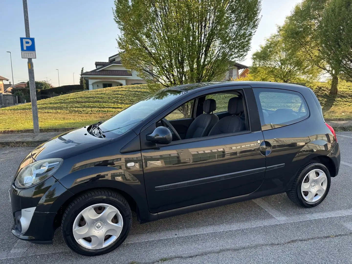 Renault Twingo Twingo 1.2 Dynamique 60cv Schwarz - 1