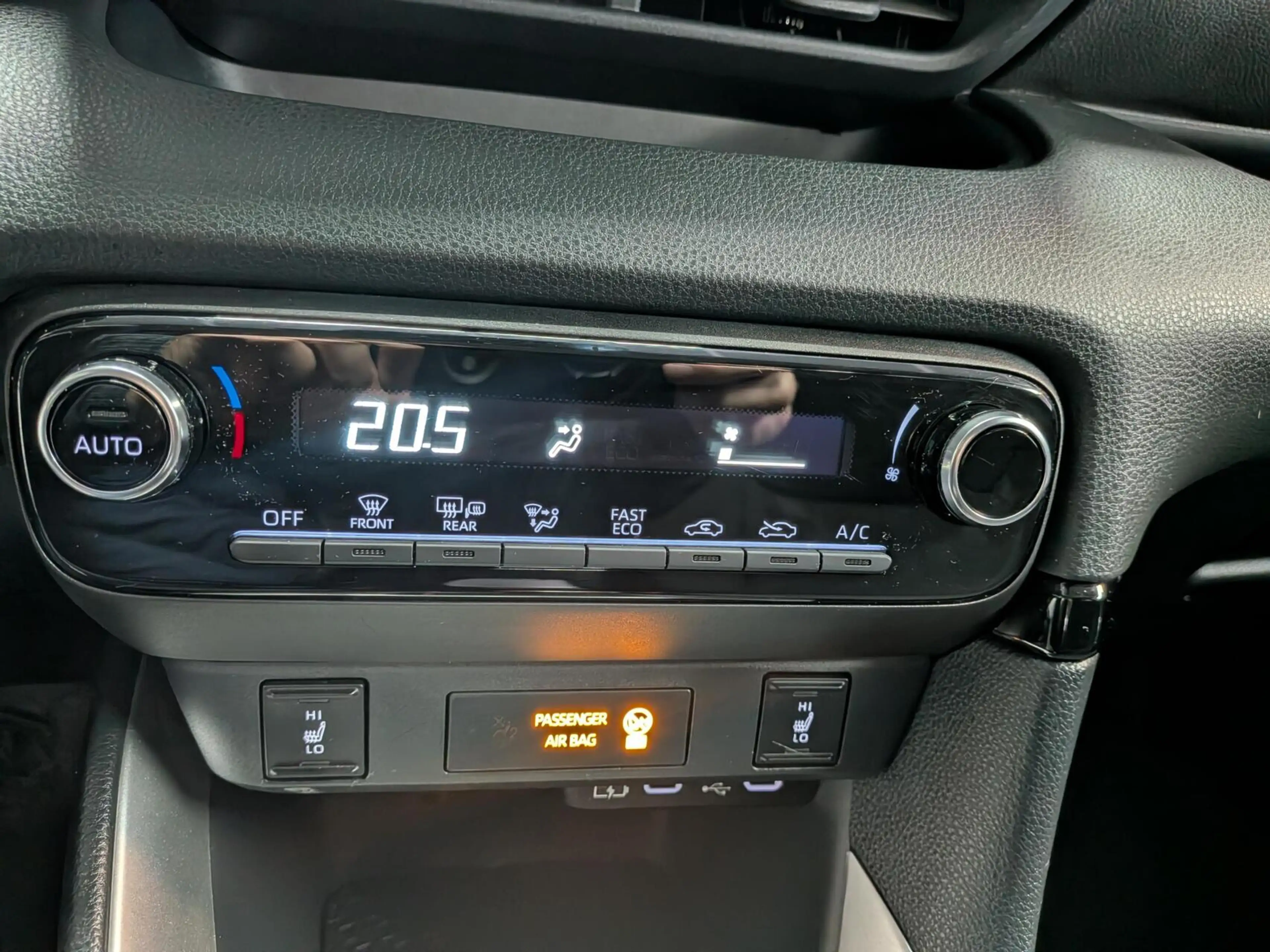 Mazda 2 Hybrid 1.5 Centre-line — photo 13