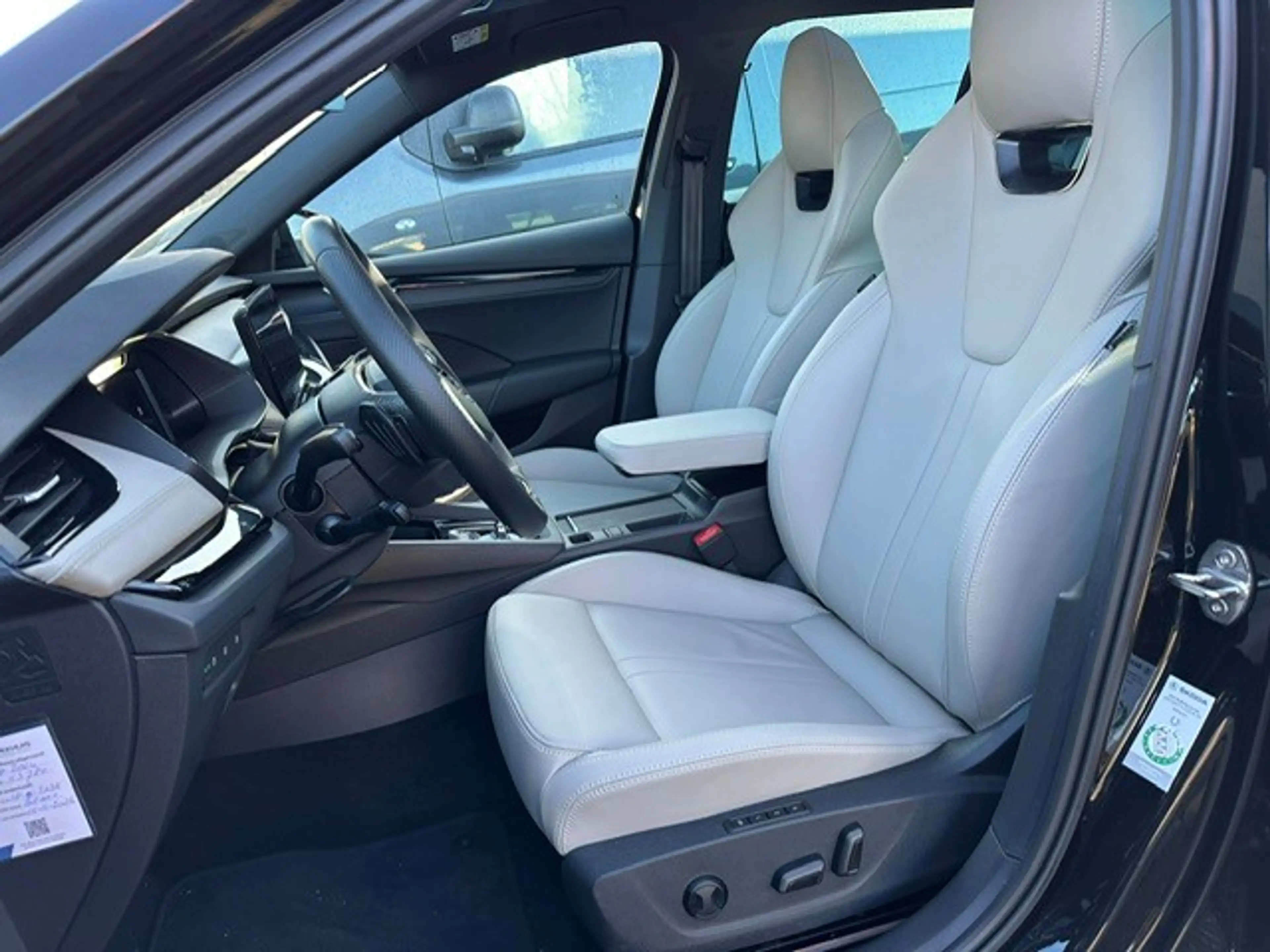 Skoda Octavia Combi 1.4 TSI iV PHEV Sportline Business Unieke co — photo 2