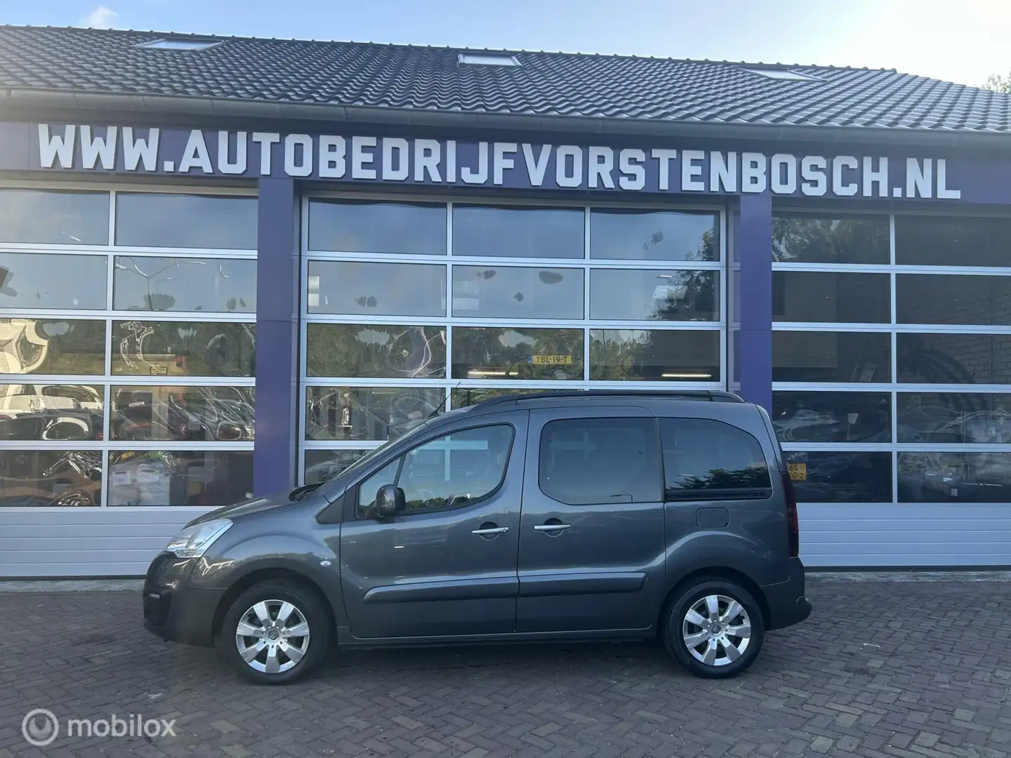 Citroen Berlingo XL 1.2 * NAVIGATIE * AIRCO * 2 SCHUIFDEUREN Grijs - 2