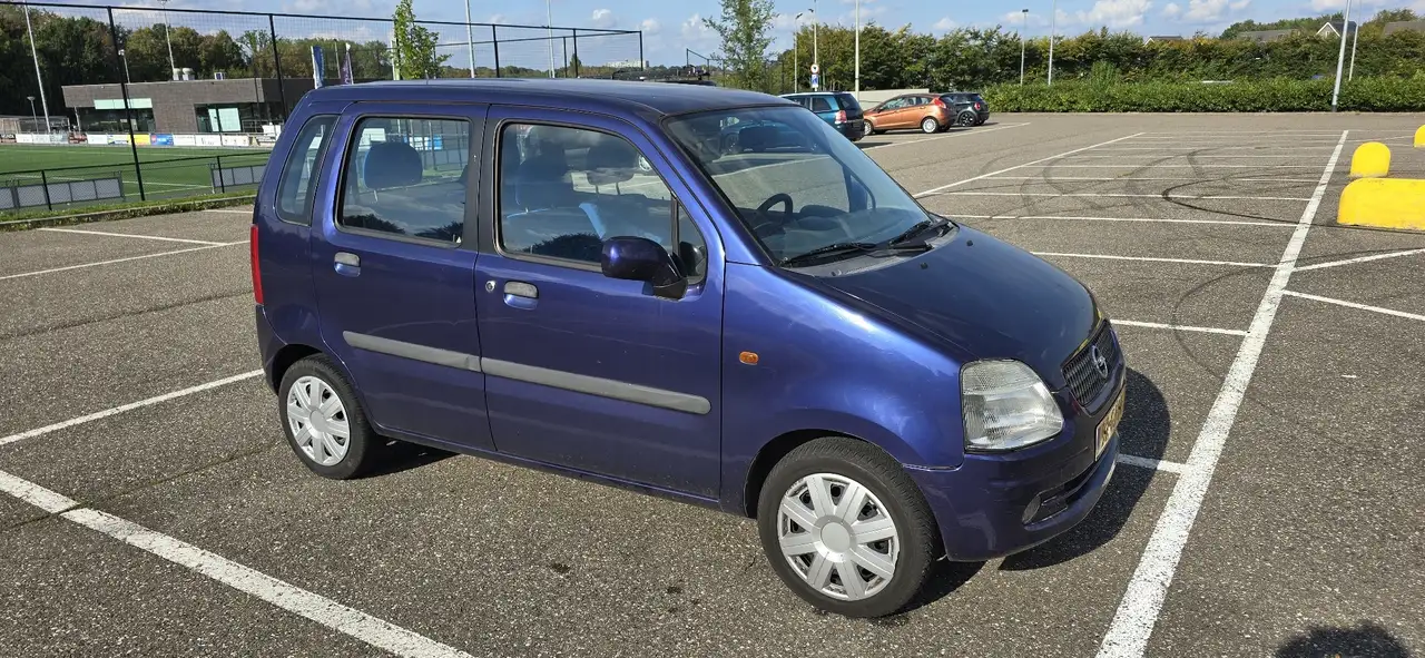 Opel Agila 1.2-16V Elegance, foto 2