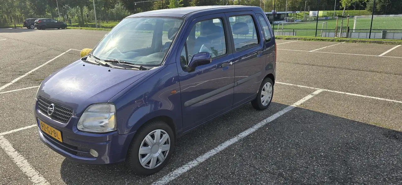 Opel Agila 1.2-16V Elegance, foto 3