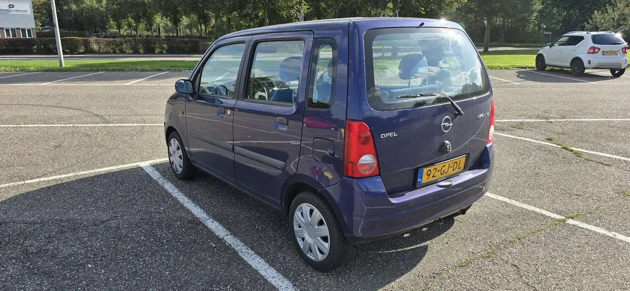 Opel Agila 1.2-16V Elegance, foto 4
