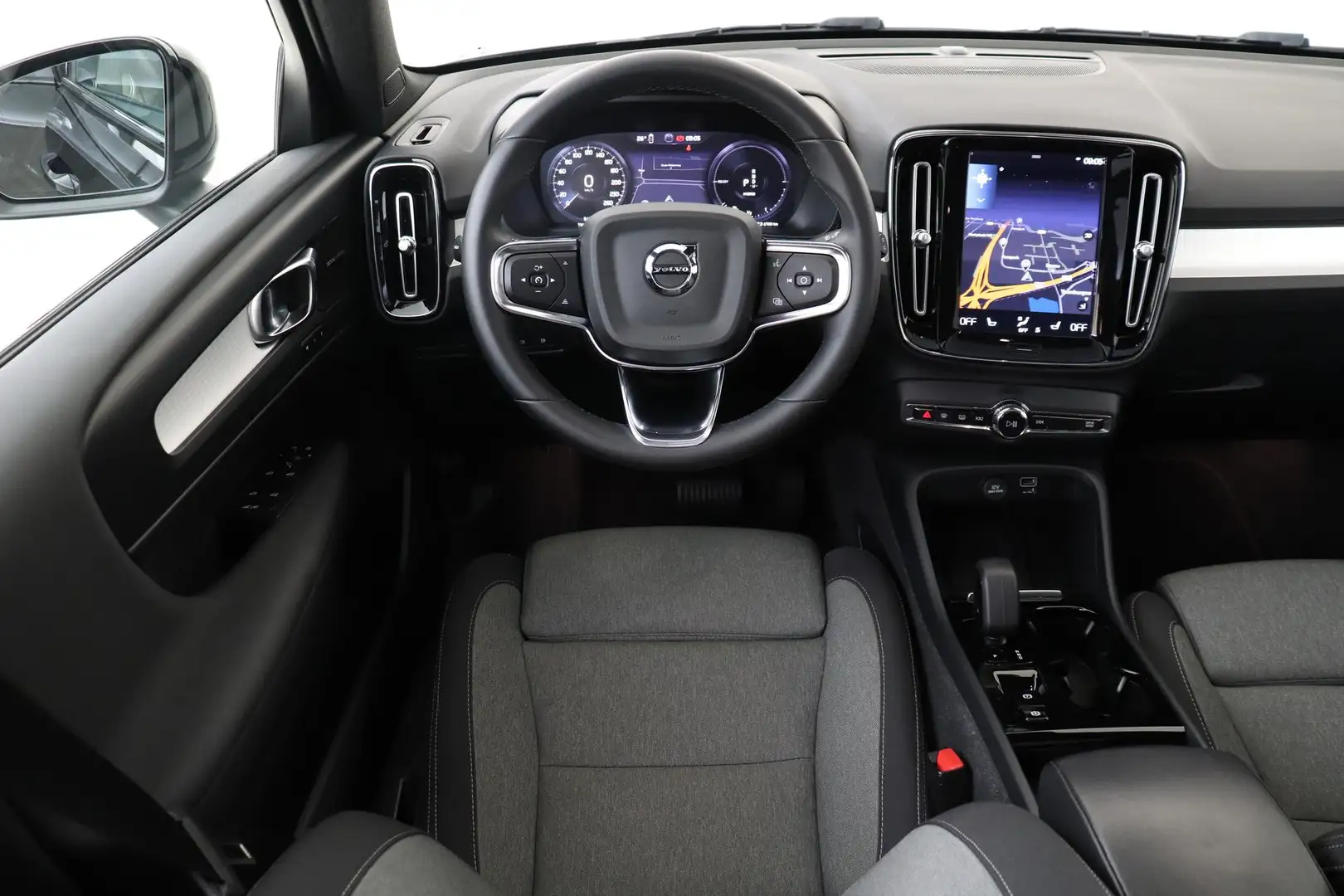 Volvo XC40 T4 PLUG-IN HYBRID PLUS DARK -CAMERA|TREKHAAK|ADAP. Zwart - 2
