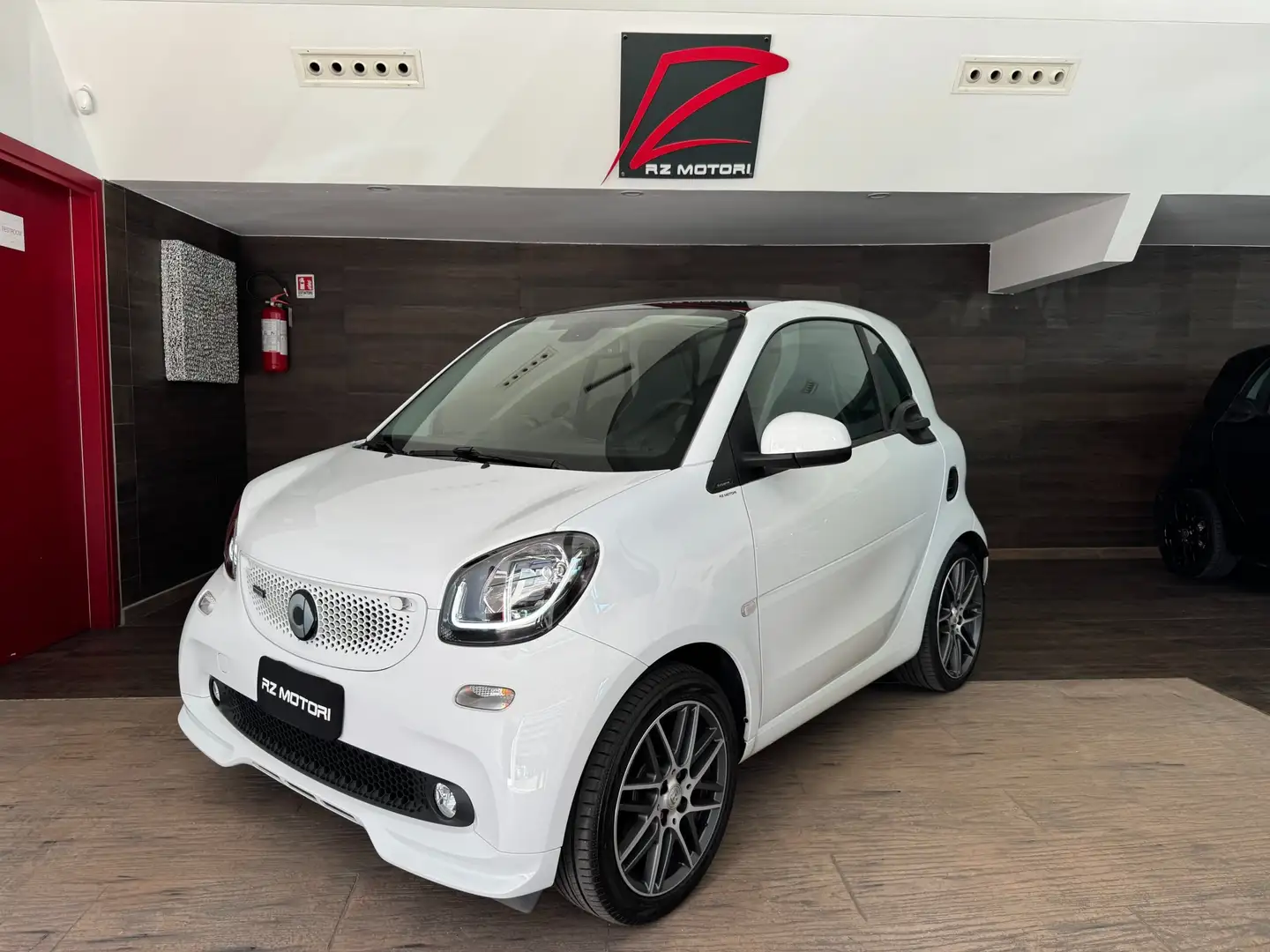 smart brabus Xclusive 109cv-ITALIANA-TAGLIANDI MERCEDES-JBL Bianco - 1