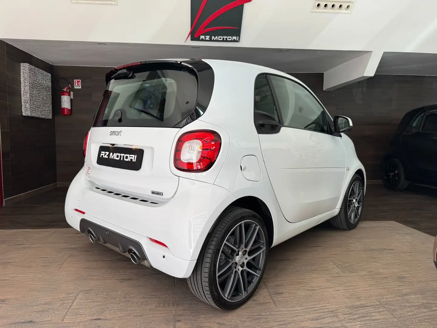 smart brabus Xclusive 109cv-ITALIANA-TAGLIANDI MERCEDES-JBL Bianco - 2