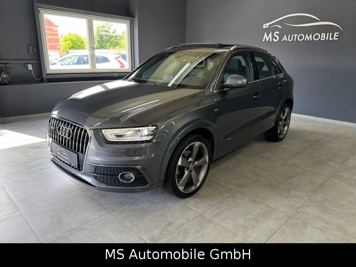 Audi Q3 2.0 TFSI quattro S line S- tronic Panorama-Da Gris - 2
