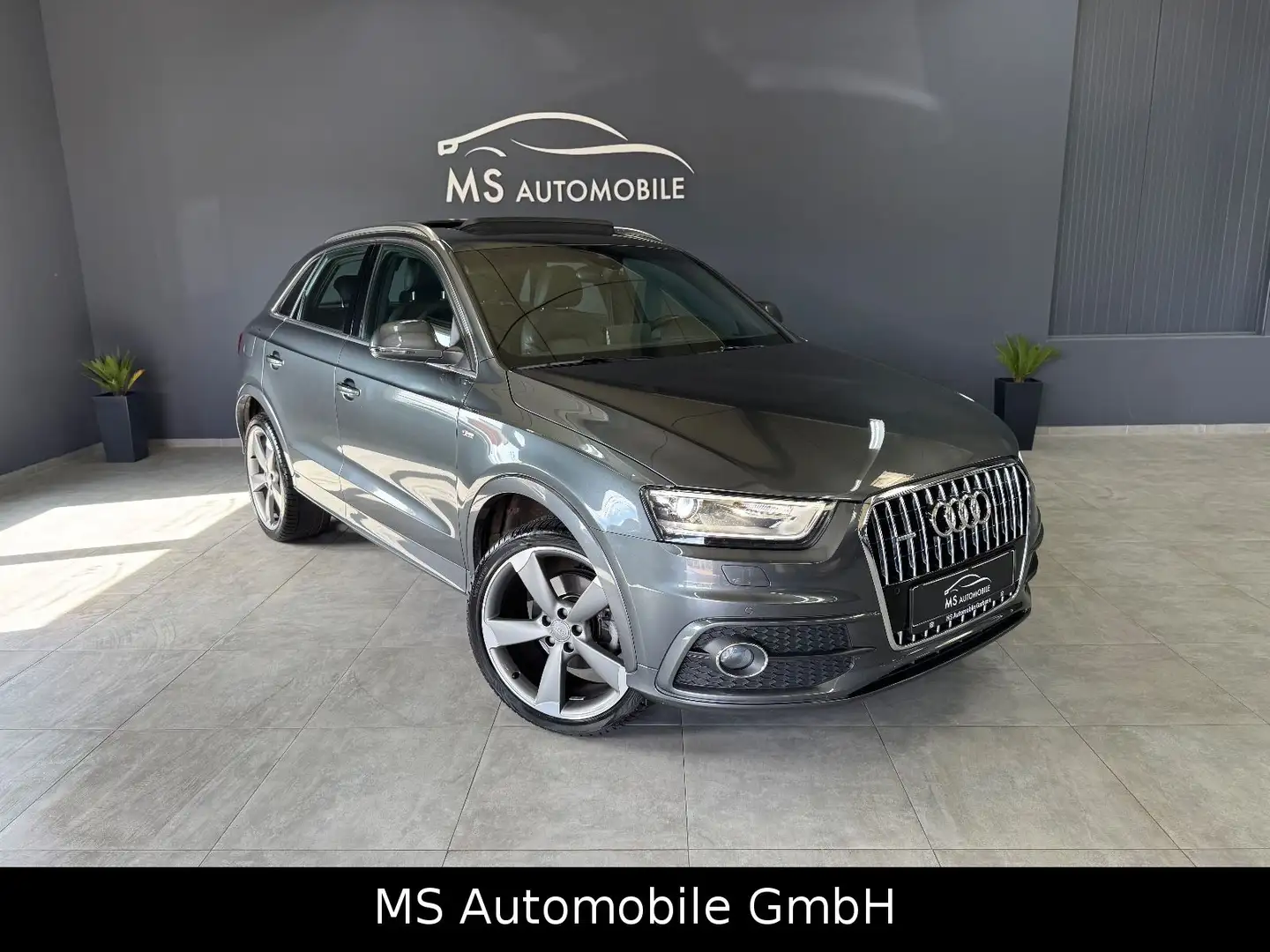 Audi Q3 2.0 TFSI quattro S line S- tronic Panorama-Da Gris - 1