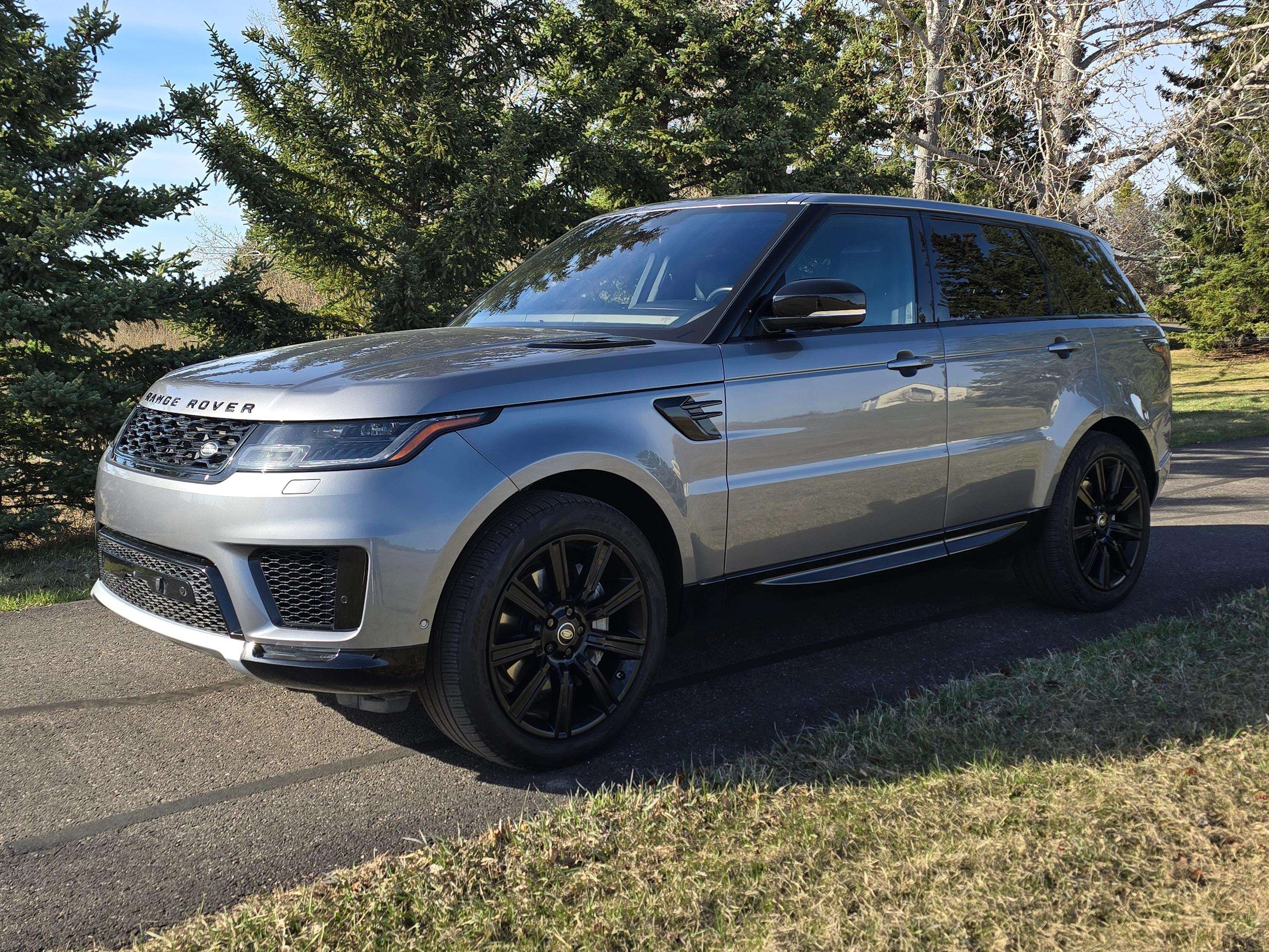 2021 Land Rover Range Rover Sport HSE Silver alt 2