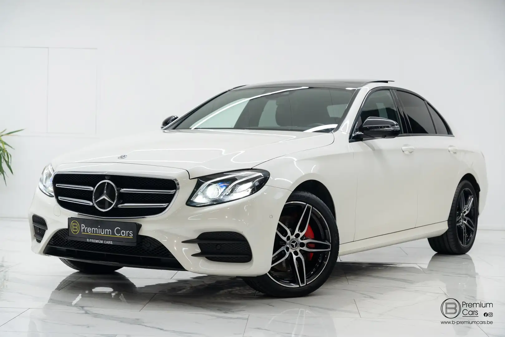Mercedes-Benz E 220 D AMG line! Full! Acc, Pano, 360, Burmester! Wit - 1