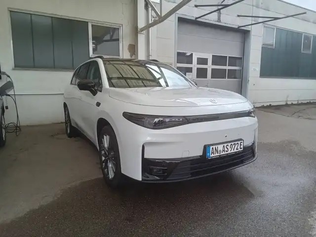 Leapmotor C10