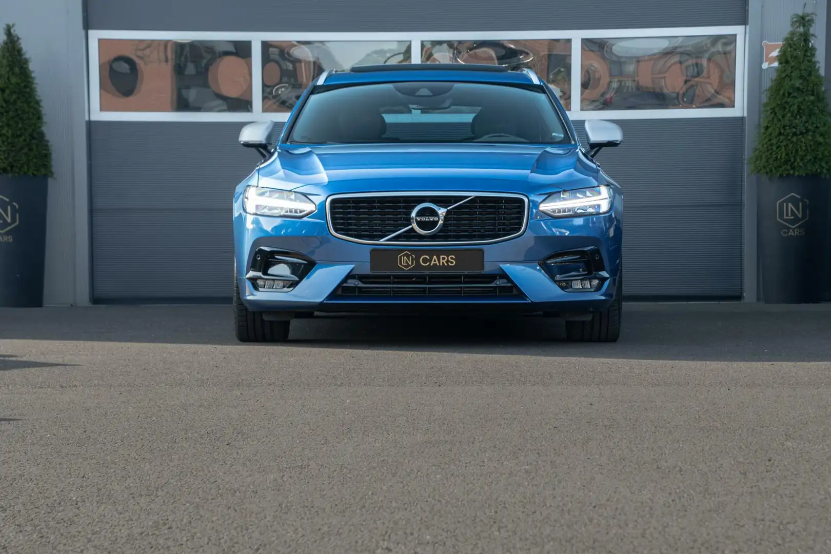 Volvo V90 2.0 T4 R-Design| Panoramadak | H&K | HUD |Trekhaak Blauw - 2