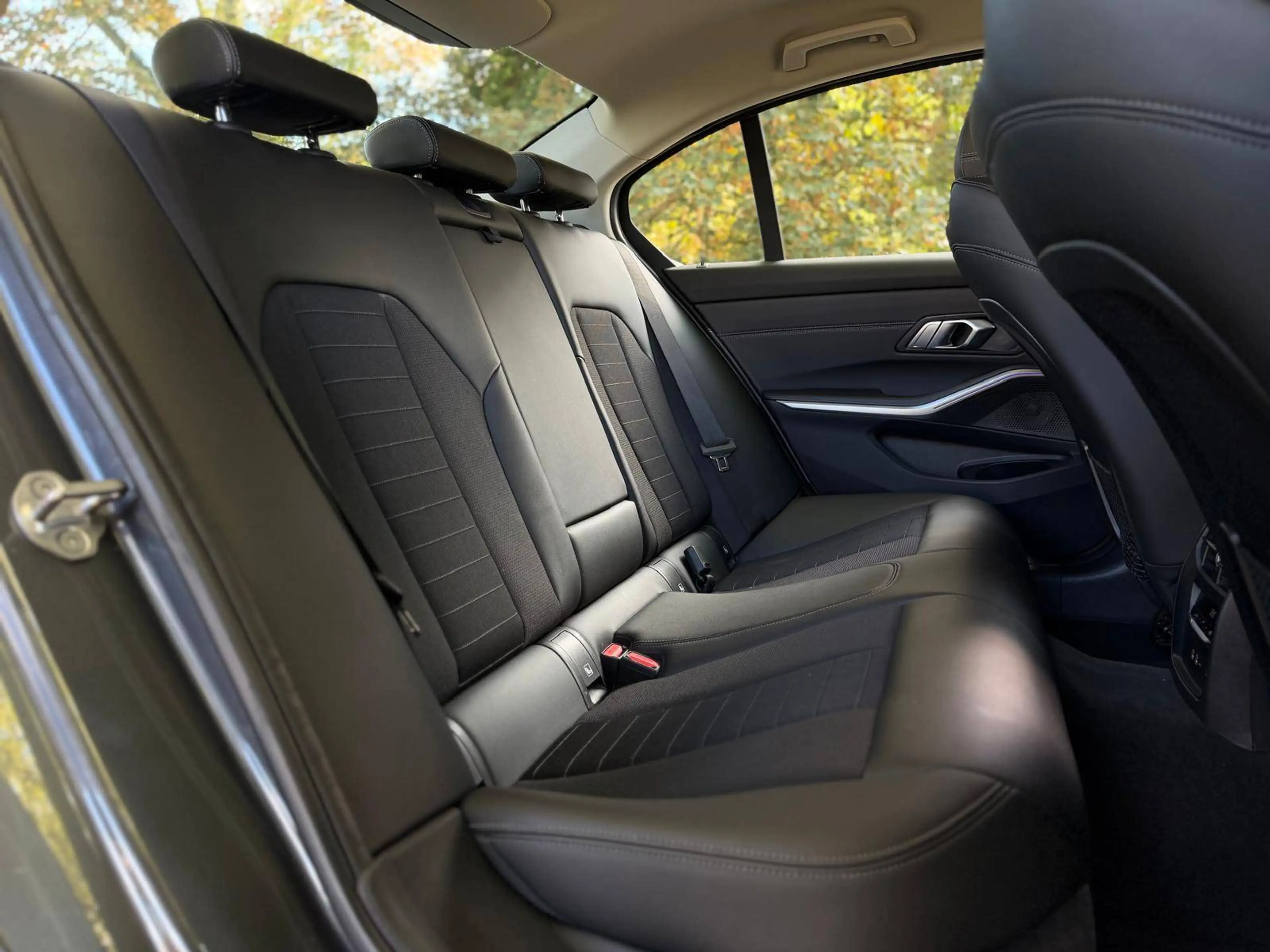 BMW 318 318iA + Full entretien 100% BMW + Sportline + Garantie 12 mois + Etat impeccable — photo 24