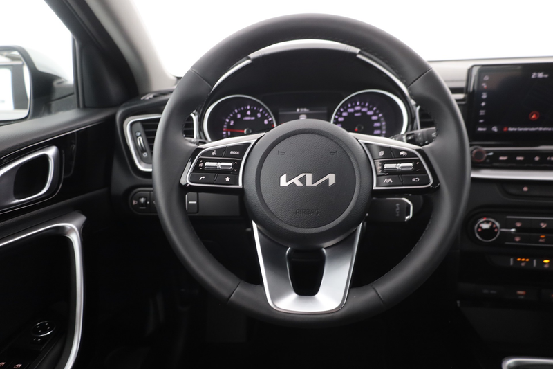 Kia Ceed SW / cee'd SW Ceed SW 1.0 T-GDI Vision Navi ACC Kamera DAB USB — photo 15
