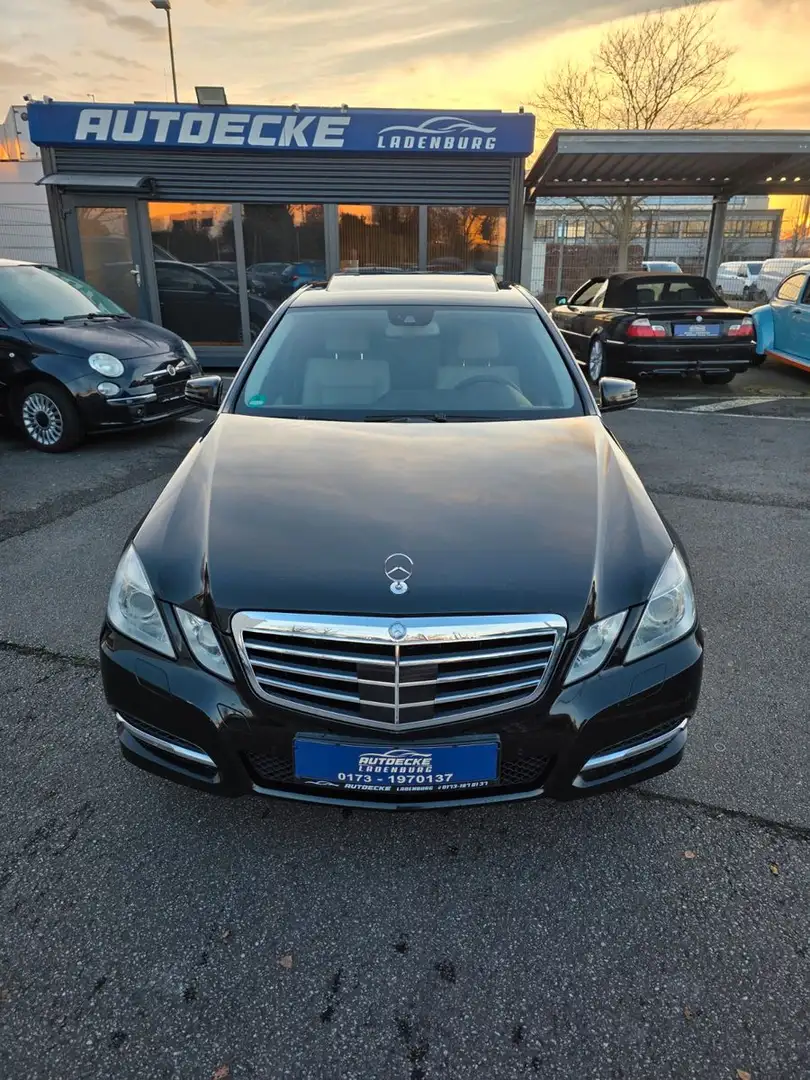 Mercedes-Benz E 350 CDI 4MATIC BlueEFFICIENCY AVANTG. Schwarz - 2