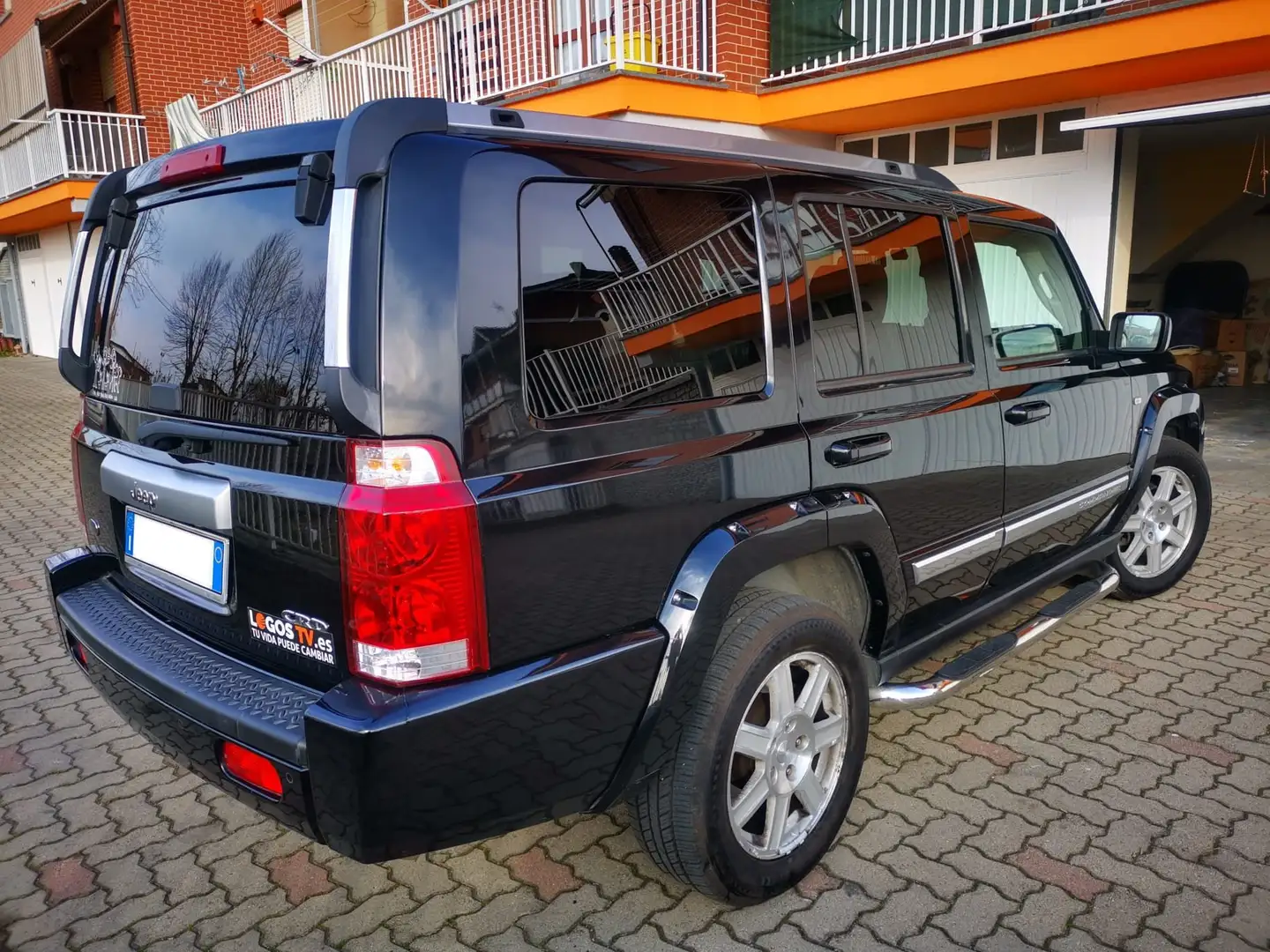 Jeep Commander 3.0CRD Overland Aut. Siyah - 2