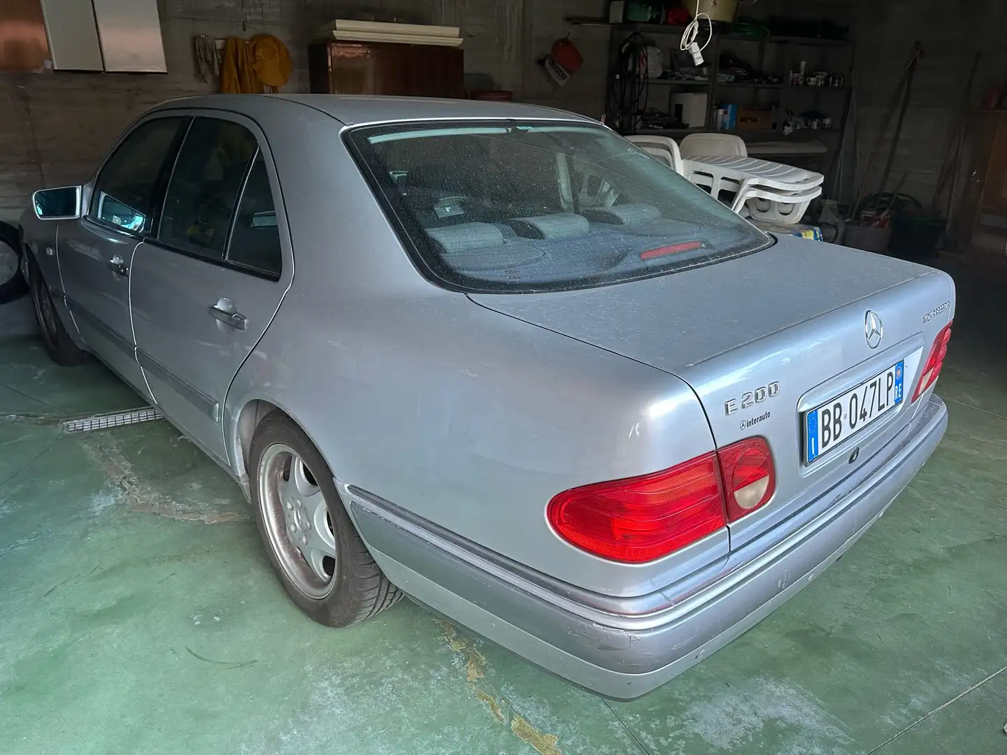 Mercedes-Benz E 200 k Elegance GPL Argento - 2