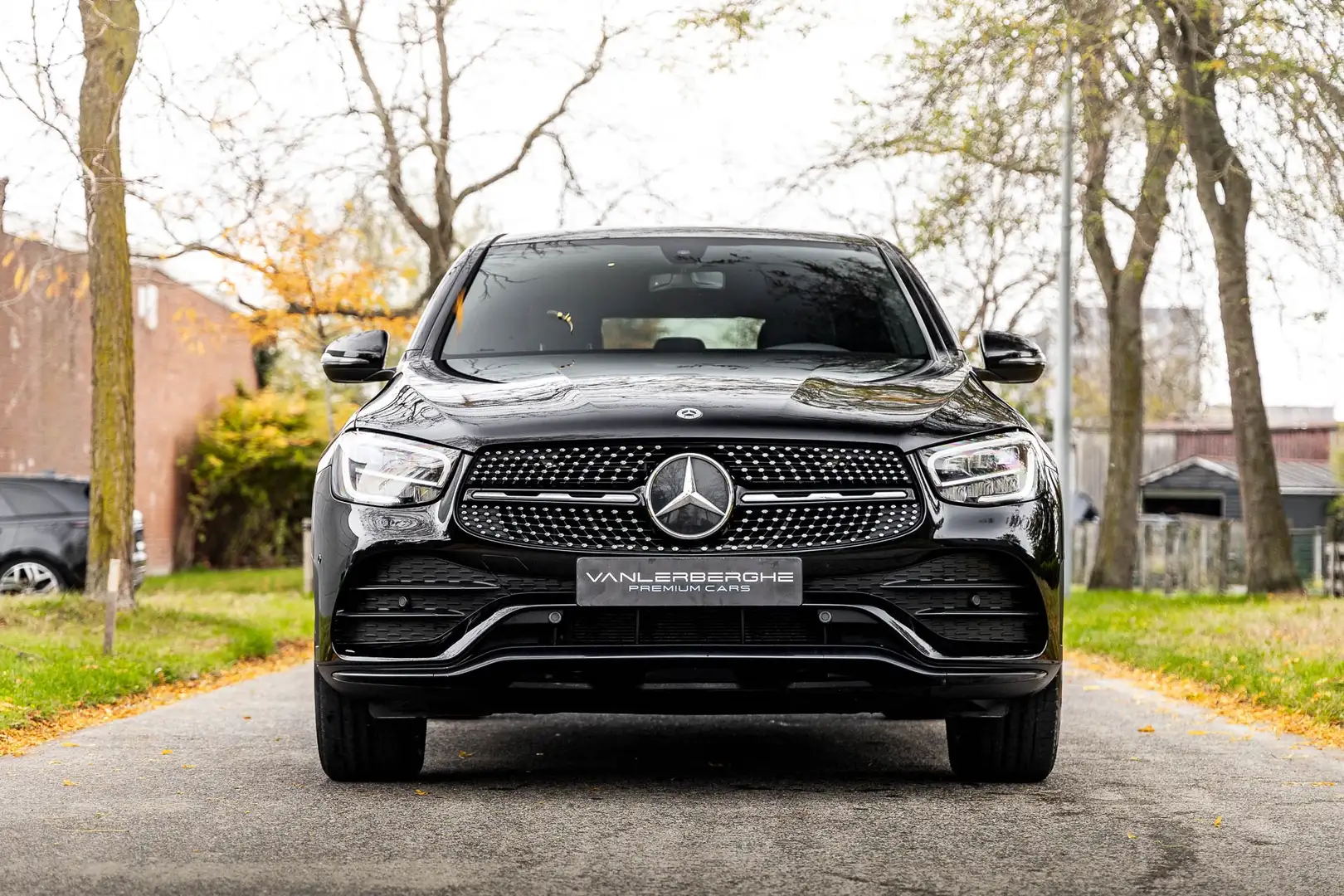 Mercedes-Benz GLC 200 4 Matic Coupé AMG Pack * Camera * LED * Navi * Schwarz - 2
