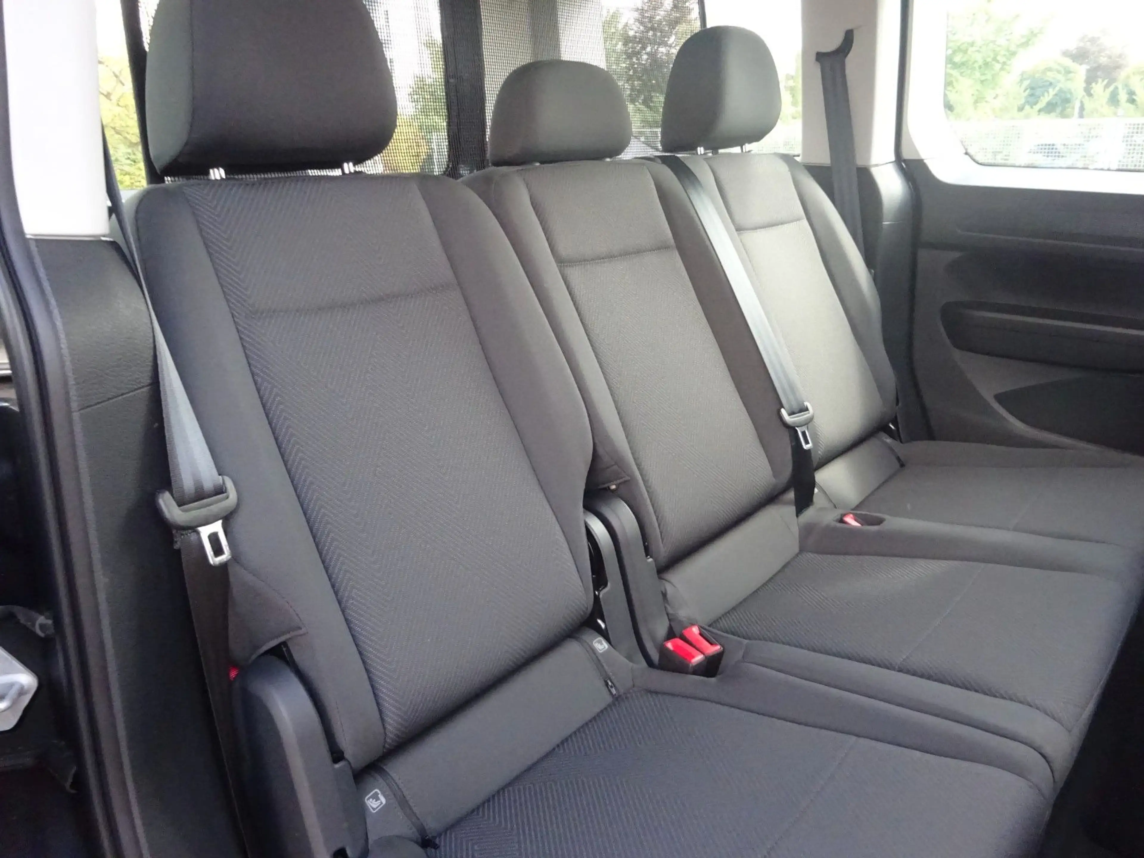Ford Tourneo Connect L1 Trend SHZ LMF GRA Navi PDC — photo 10