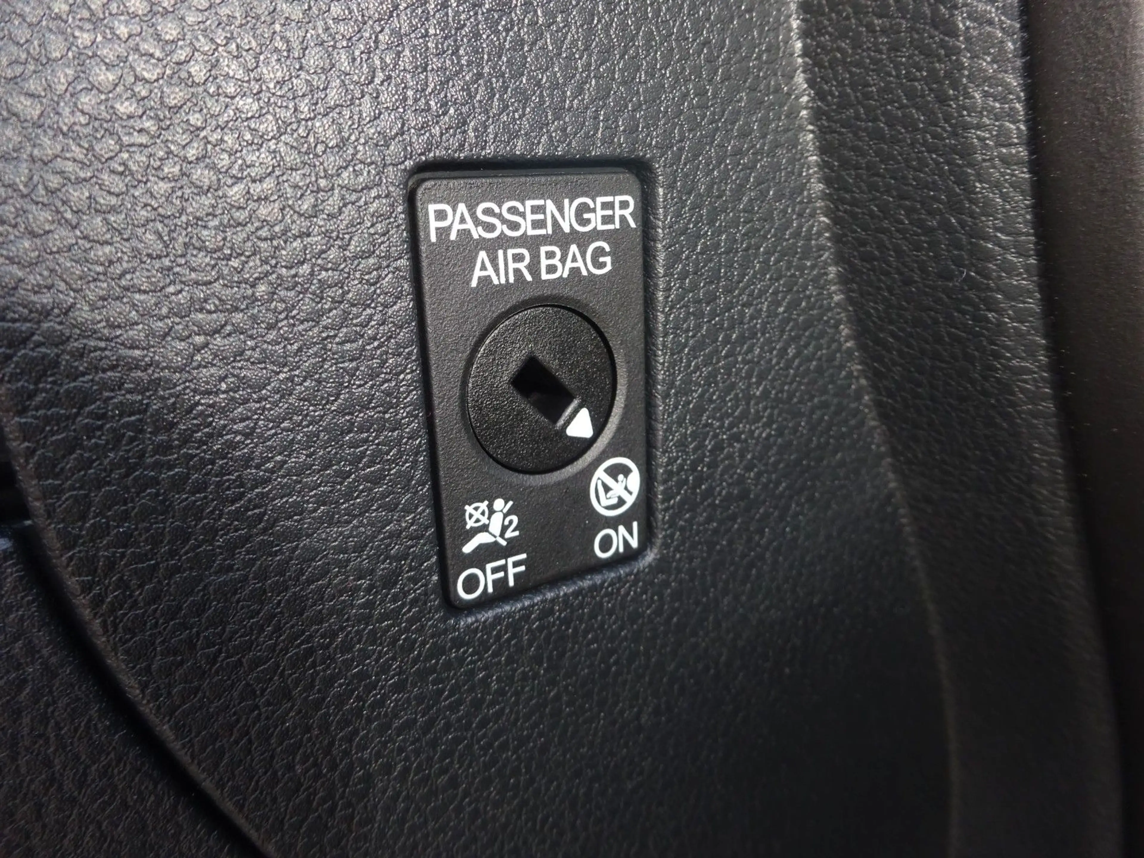 Ford Tourneo Connect L1 Trend SHZ LMF GRA Navi PDC — photo 8