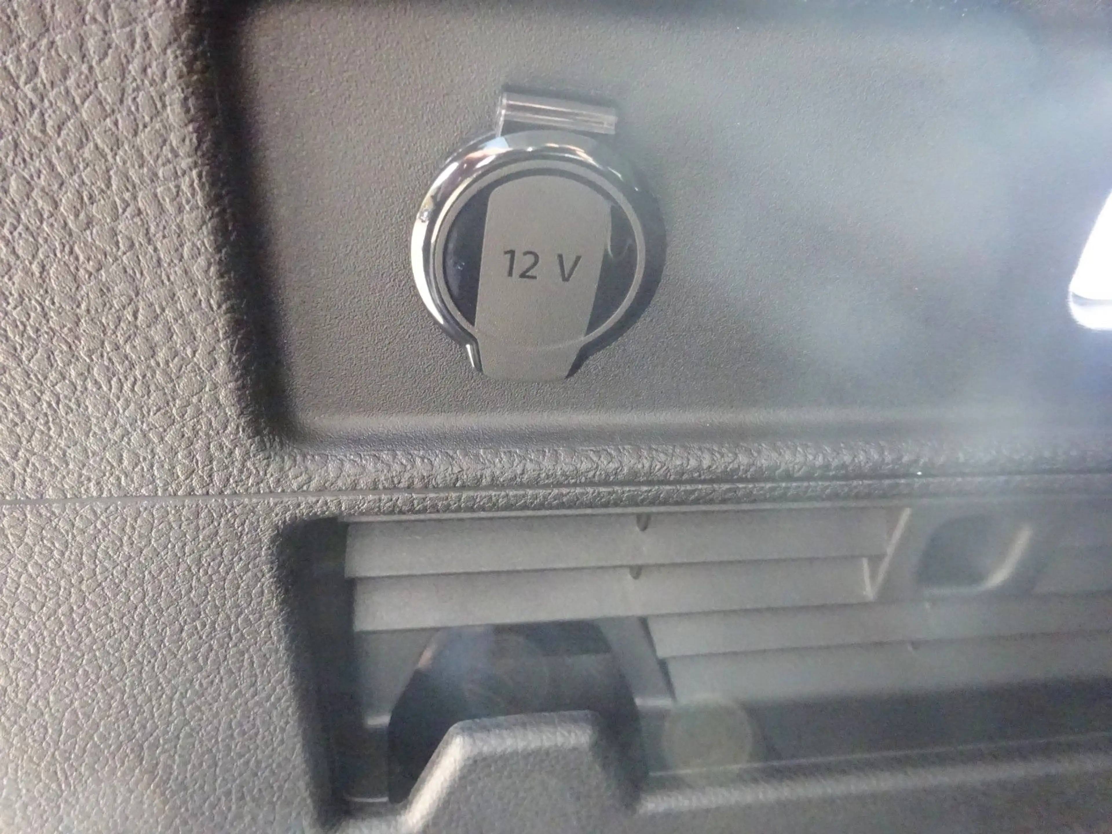 Ford Tourneo Connect L1 Trend SHZ LMF GRA Navi PDC — photo 13