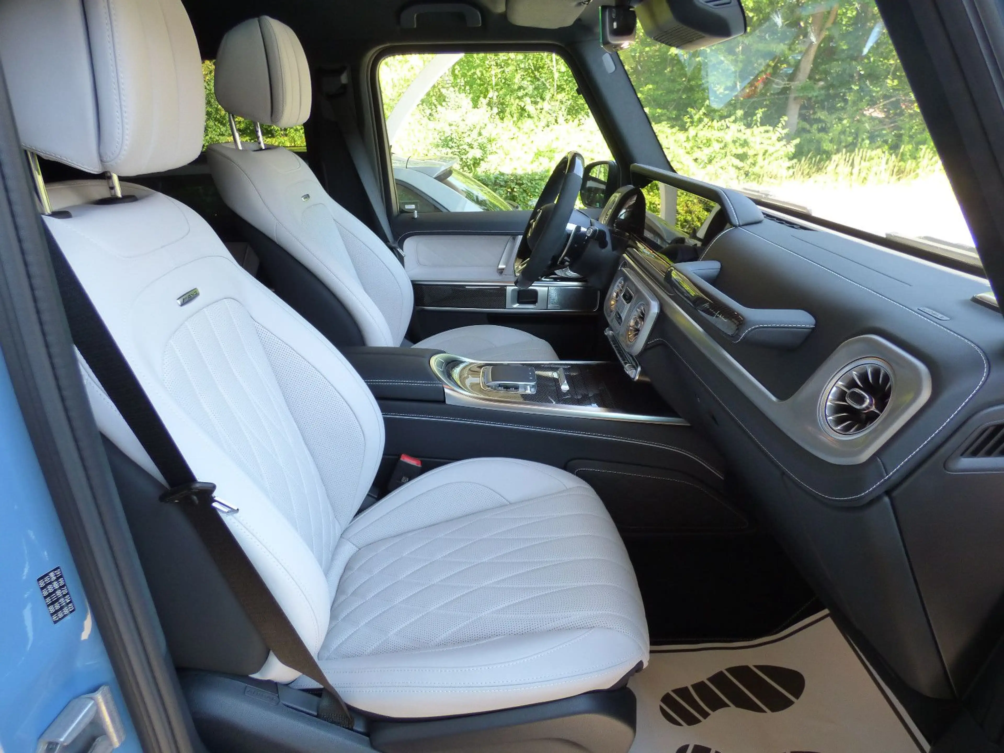 Mercedes-Benz G 63 AMG *FullCARBON*WärmePaket*Platinweiß* — photo 14