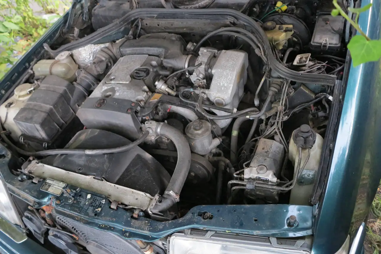 Mercedes-Benz E 220 T, foto 10