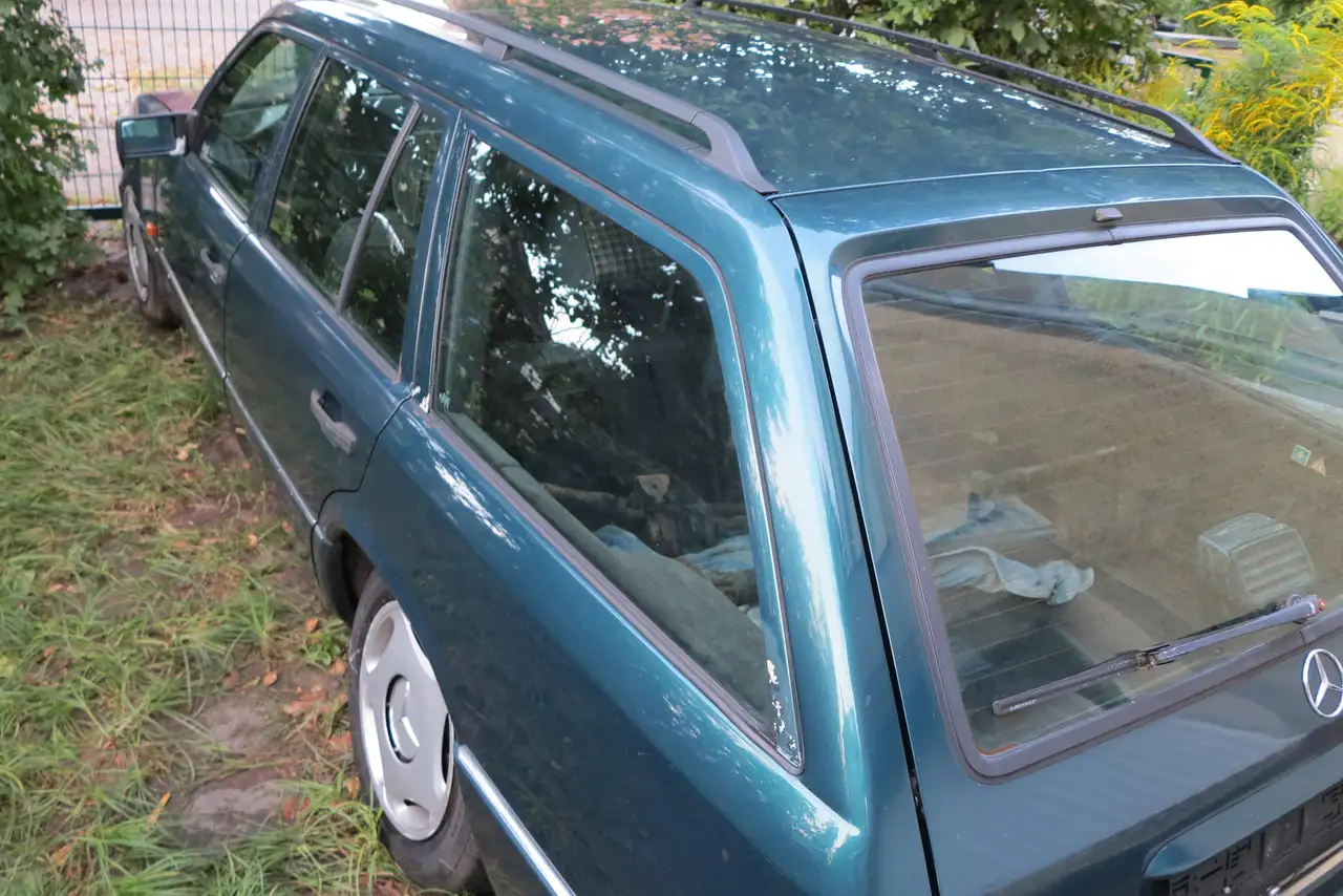 Mercedes-Benz E 220 T, foto 5