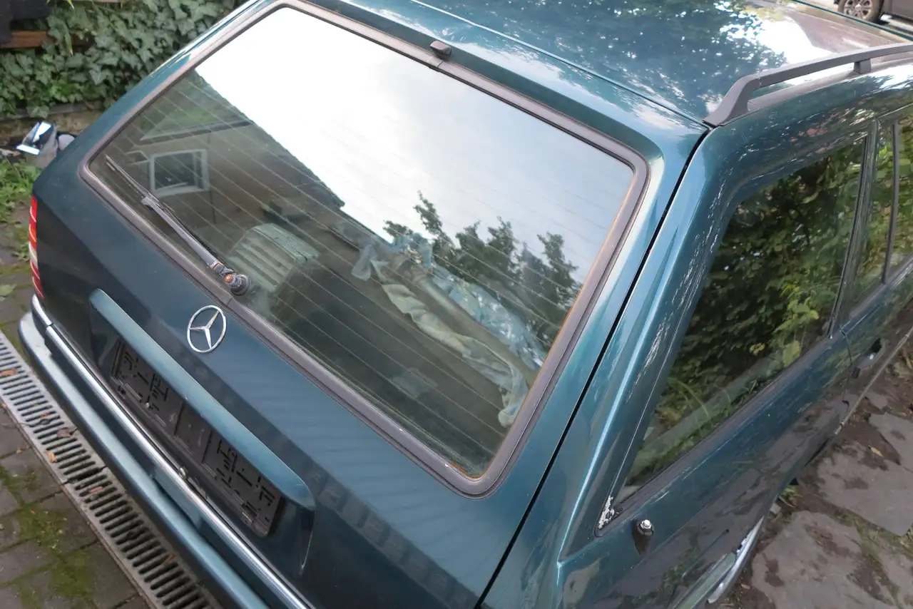 Mercedes-Benz E 220 T, foto 6