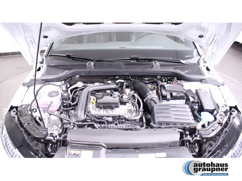 Skoda Scala 1.0 TSI Monte Carlo SHZ PANO MATRIX-LED — photo 7